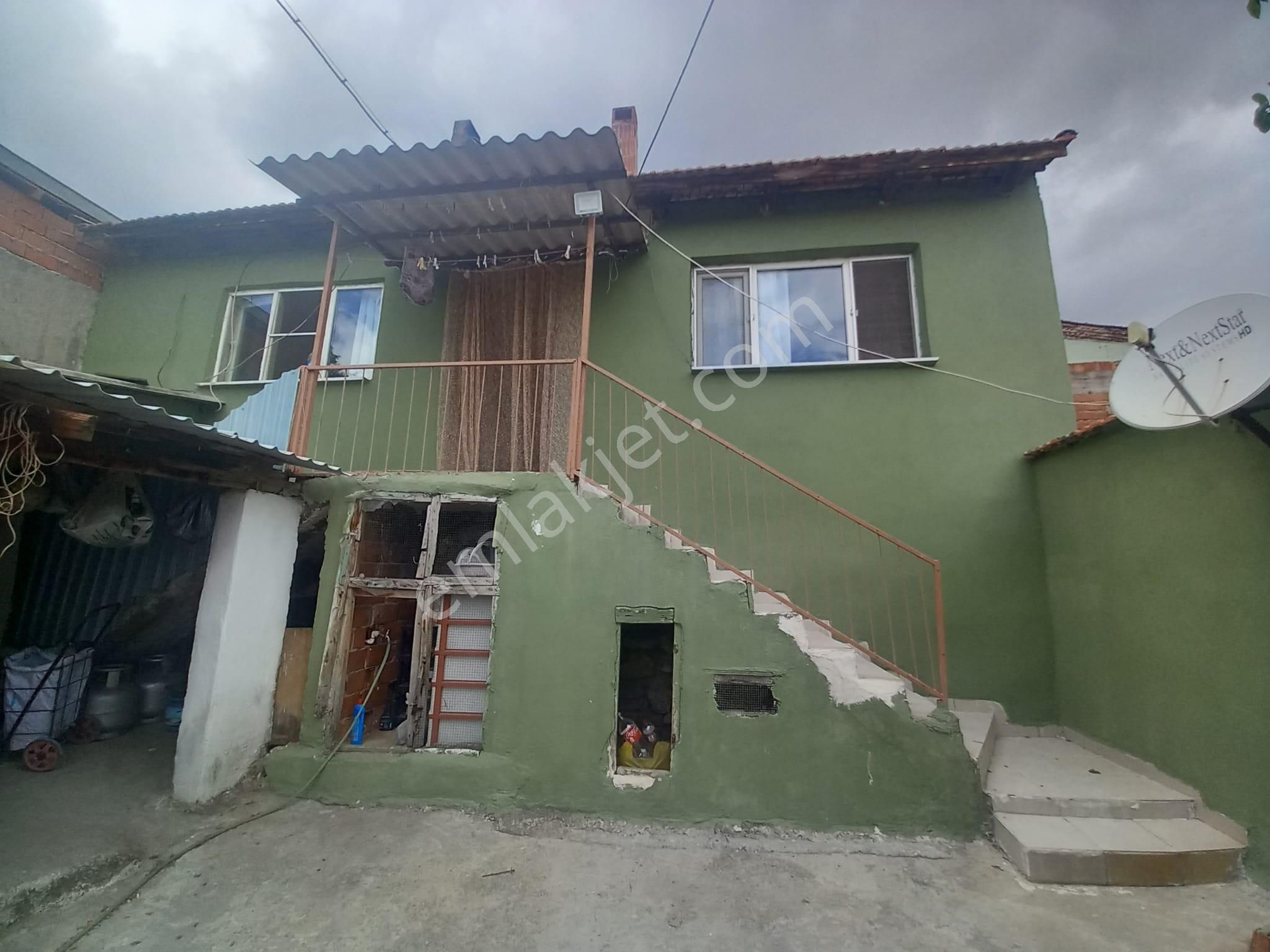 Kırkağaç'ta Satılık Müstakil Evler (eminden)