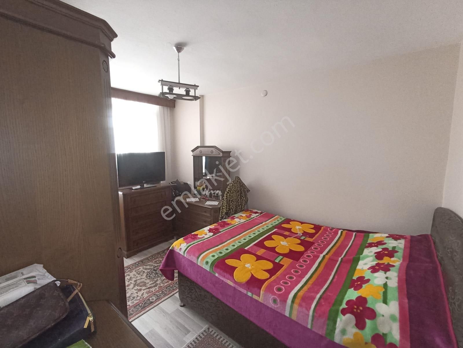 Adana Koleji Kavşağında Bulvar Üzerinde 3+1 Kapalı Mutfaklı Temiz Daire - Görsel 9