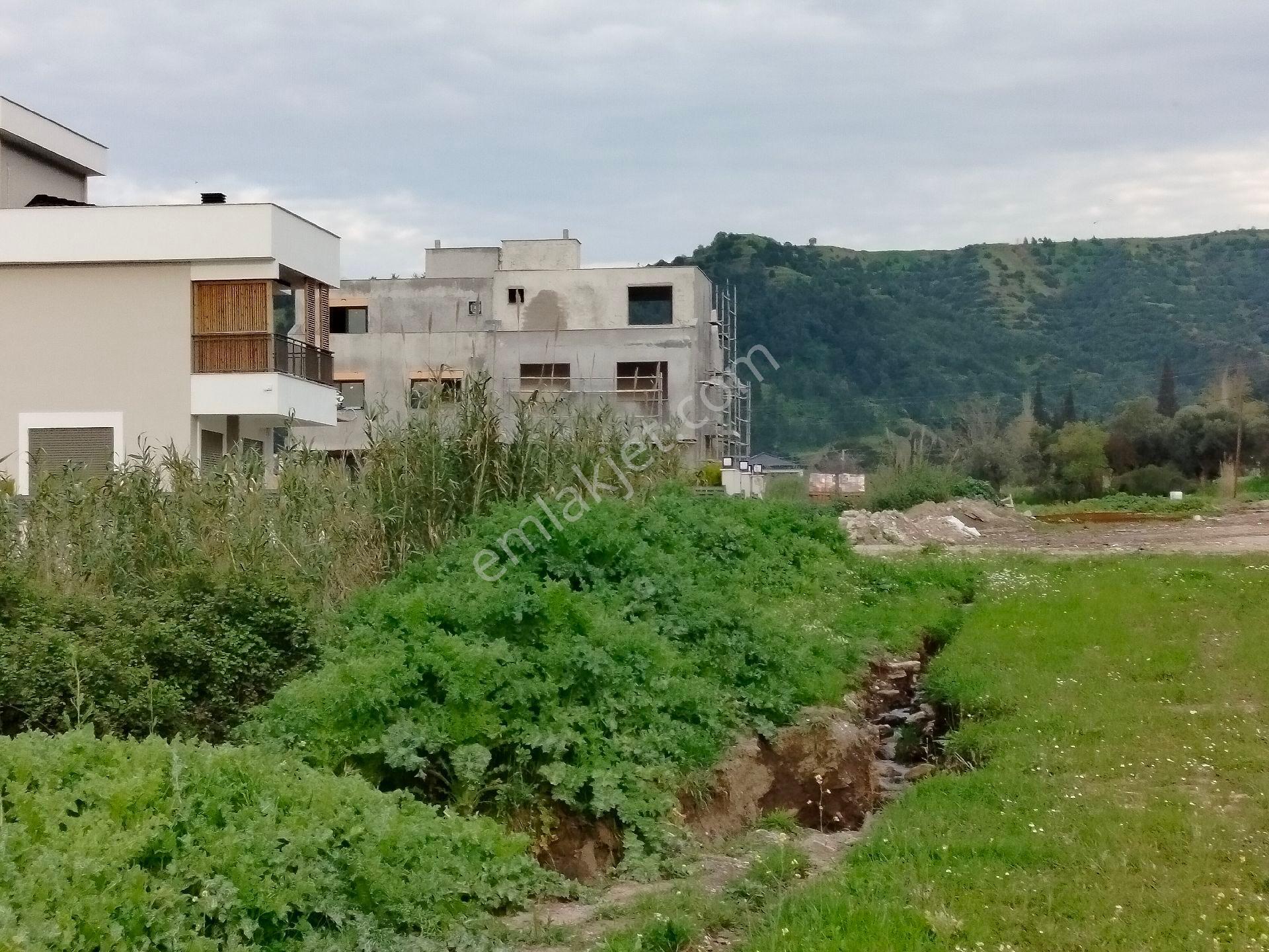 Salihli Gülnar Sitelerinin Yakınında Arsa - Görsel 3