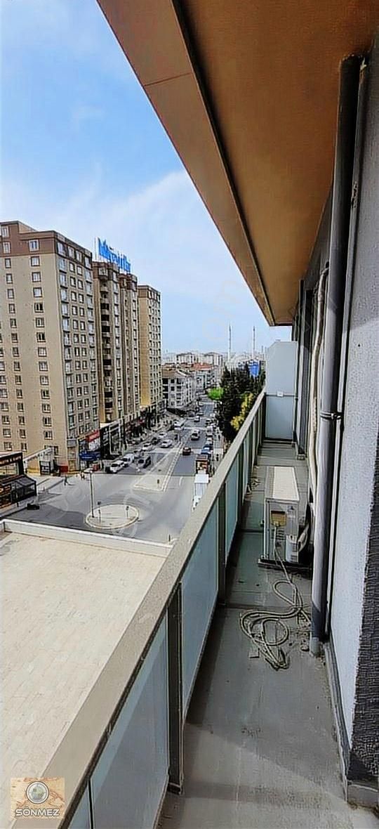 Esenyurt Elite Palace Eşyalı Kiralık Teraslı 1+1 Daire