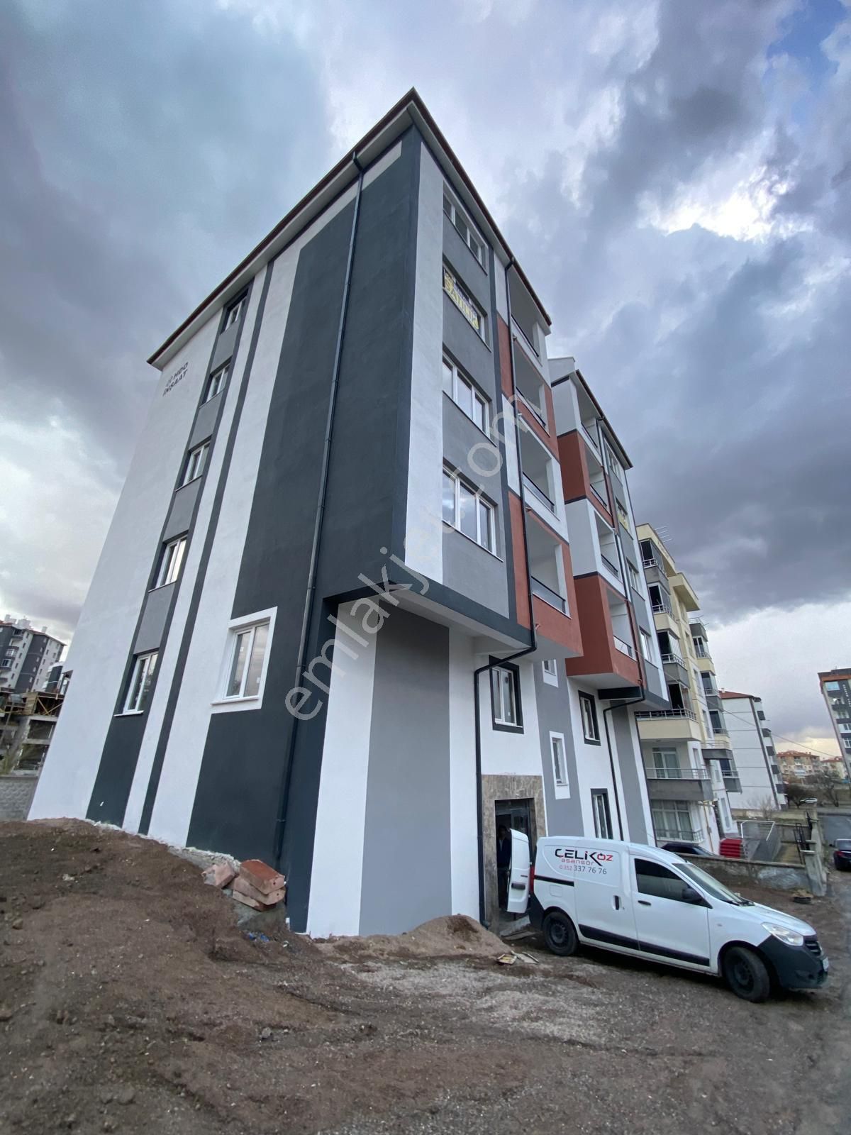 Mimsinde Alternatif Kat Ve Cepheli Meskenli Satılık Daireler