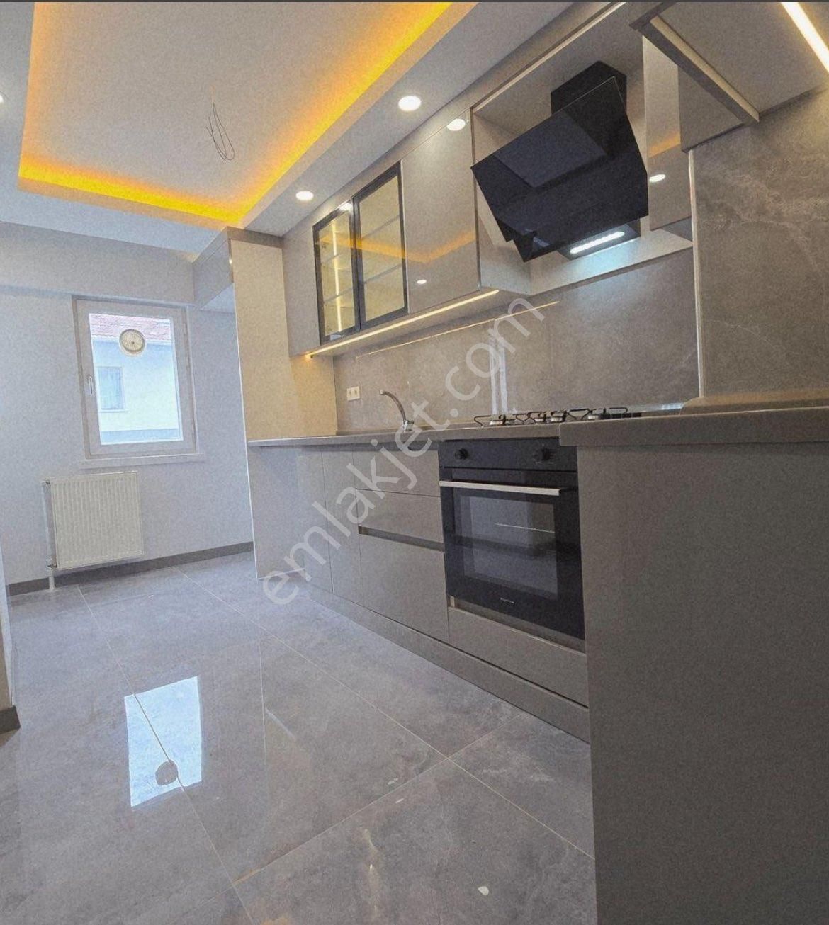 Süvari Mah 3+1 Ara Kat Full Yapılı