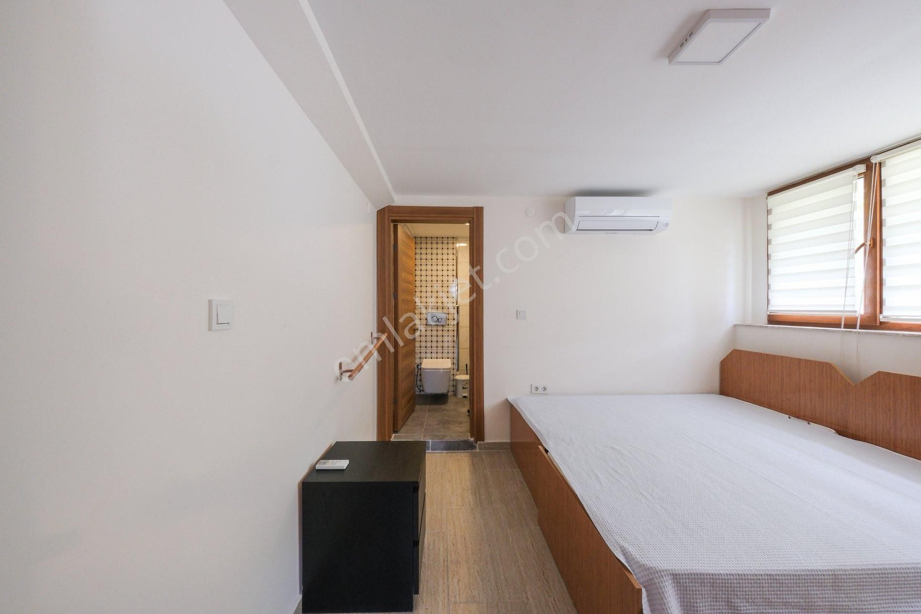 Çeşme Şifne’de Deniz Manzaralı Müstakil Havuzlu Satılık Villa - Görsel 18