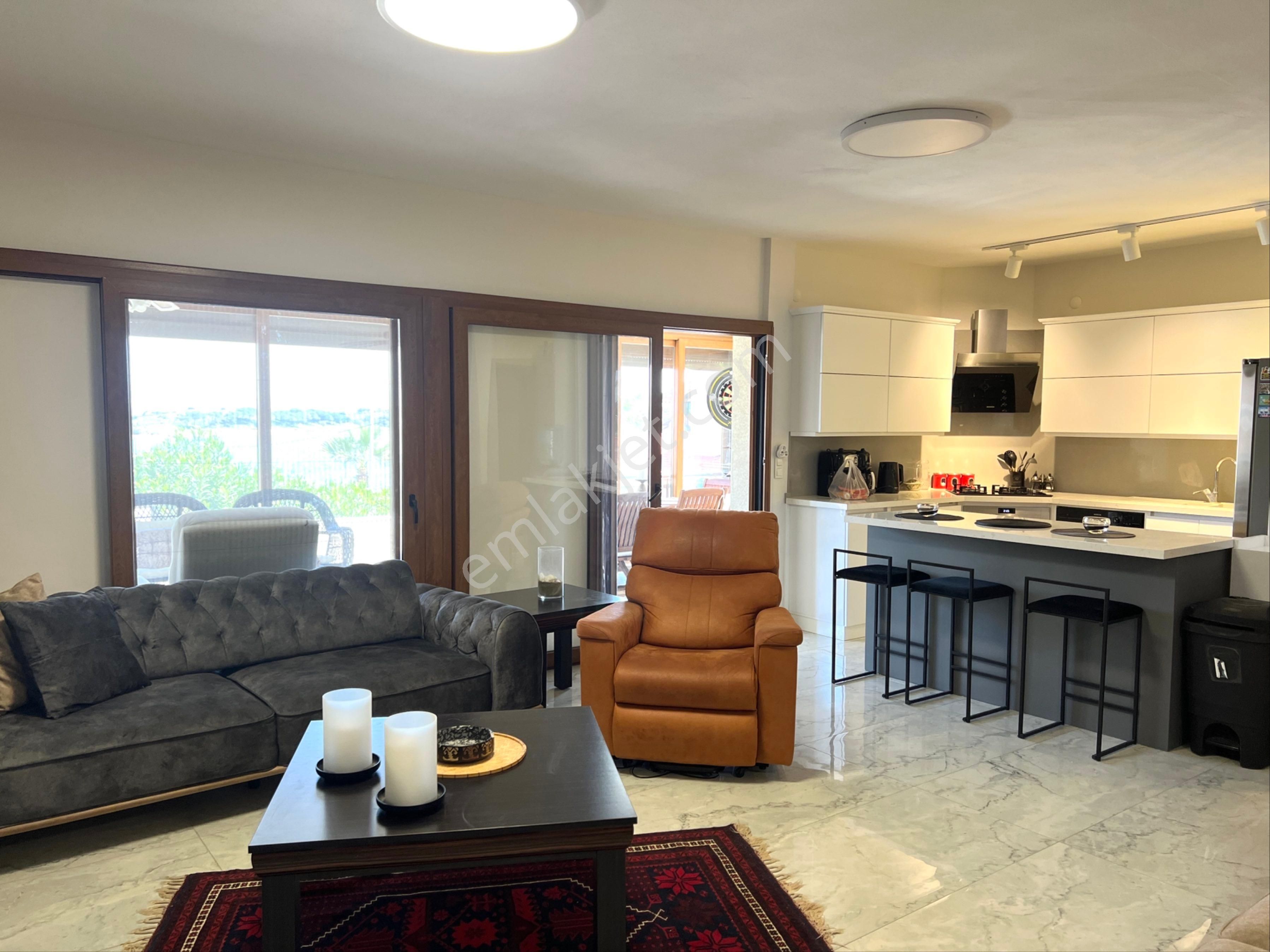 Çeşme Şifne’de Deniz Manzaralı Müstakil Havuzlu Satılık Villa - Görsel 12