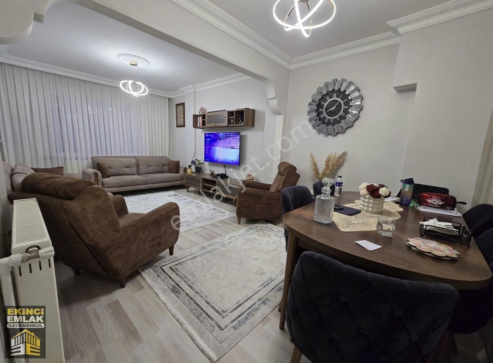 Ekinci Emlak'tan Satılık Daire 2.kat Balkonlu Masrafsız 2+1