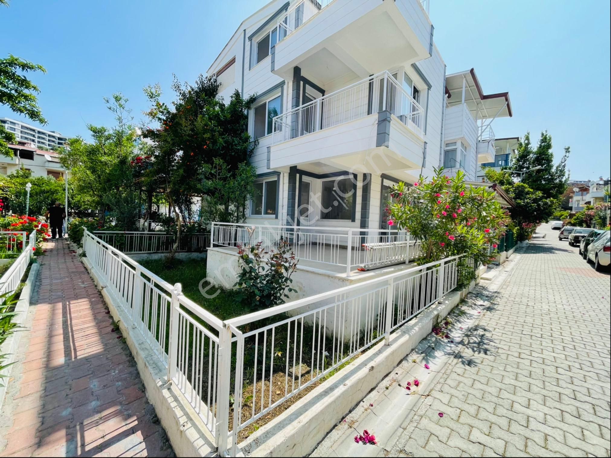 Kadınlar Pilajına 500metre 3+1 Yazlık Teklife Açık