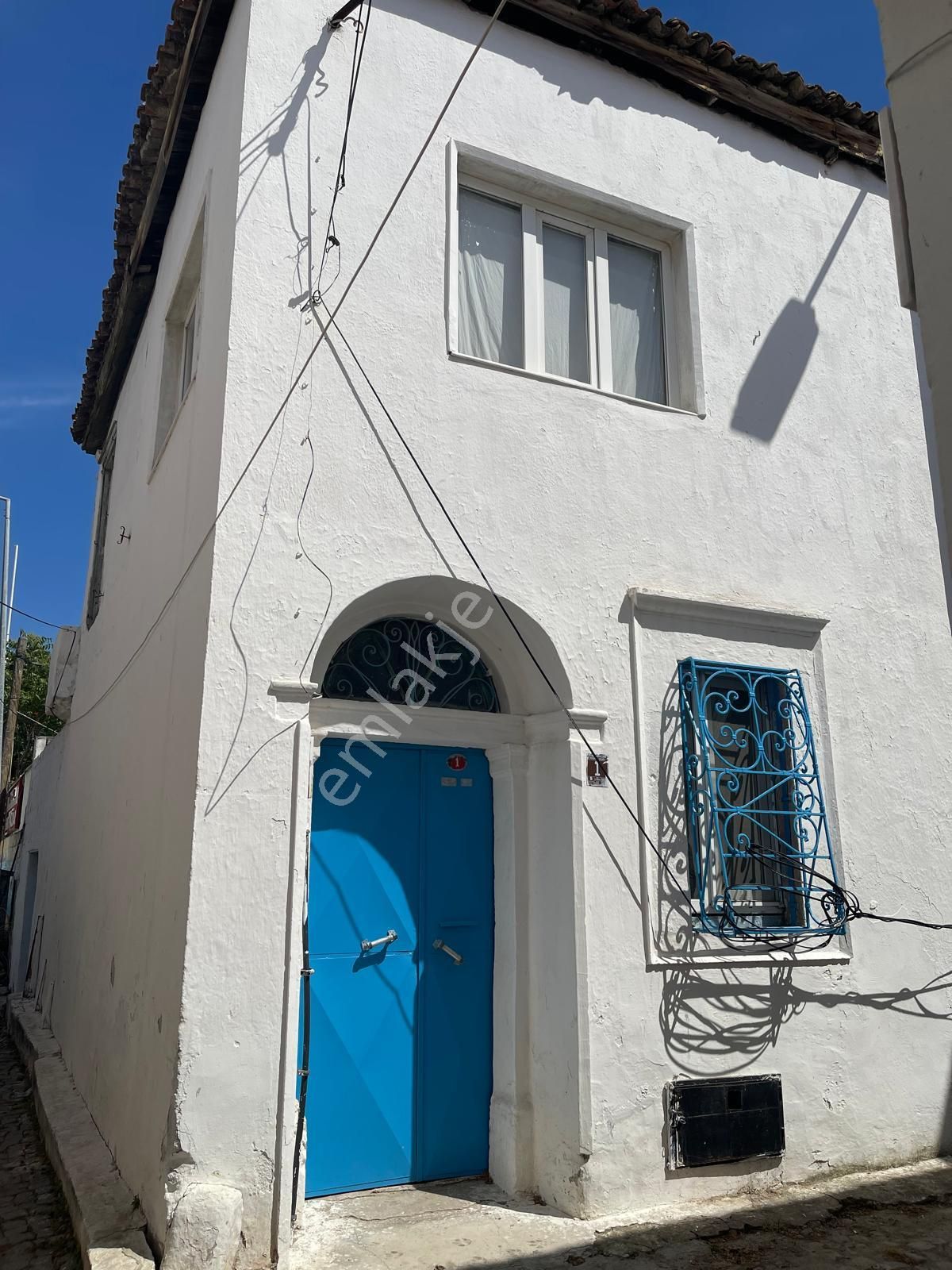 Premar Ayvada'dan Ayvalık Merkez'de 2 Katlı Avlulu 2+1 Taş Rum Evi - Görsel 3