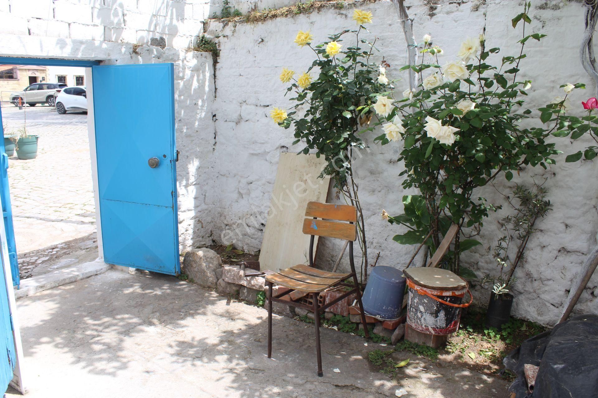 Premar Ayvada'dan Ayvalık Merkez'de 2 Katlı Avlulu 2+1 Taş Rum Evi - Görsel 7