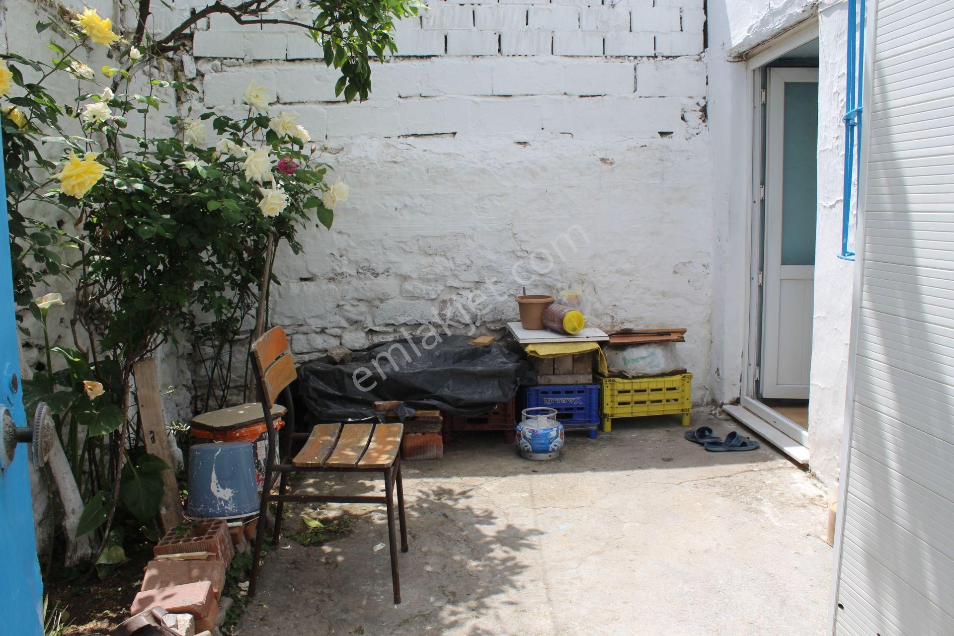 Premar Ayvada'dan Ayvalık Merkez'de 2 Katlı Avlulu 2+1 Taş Rum Evi - Görsel 6