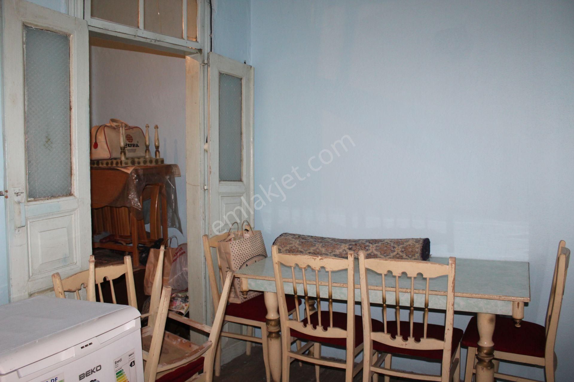 Premar Ayvada'dan Ayvalık Merkez'de 2 Katlı Avlulu 2+1 Taş Rum Evi - Görsel 22