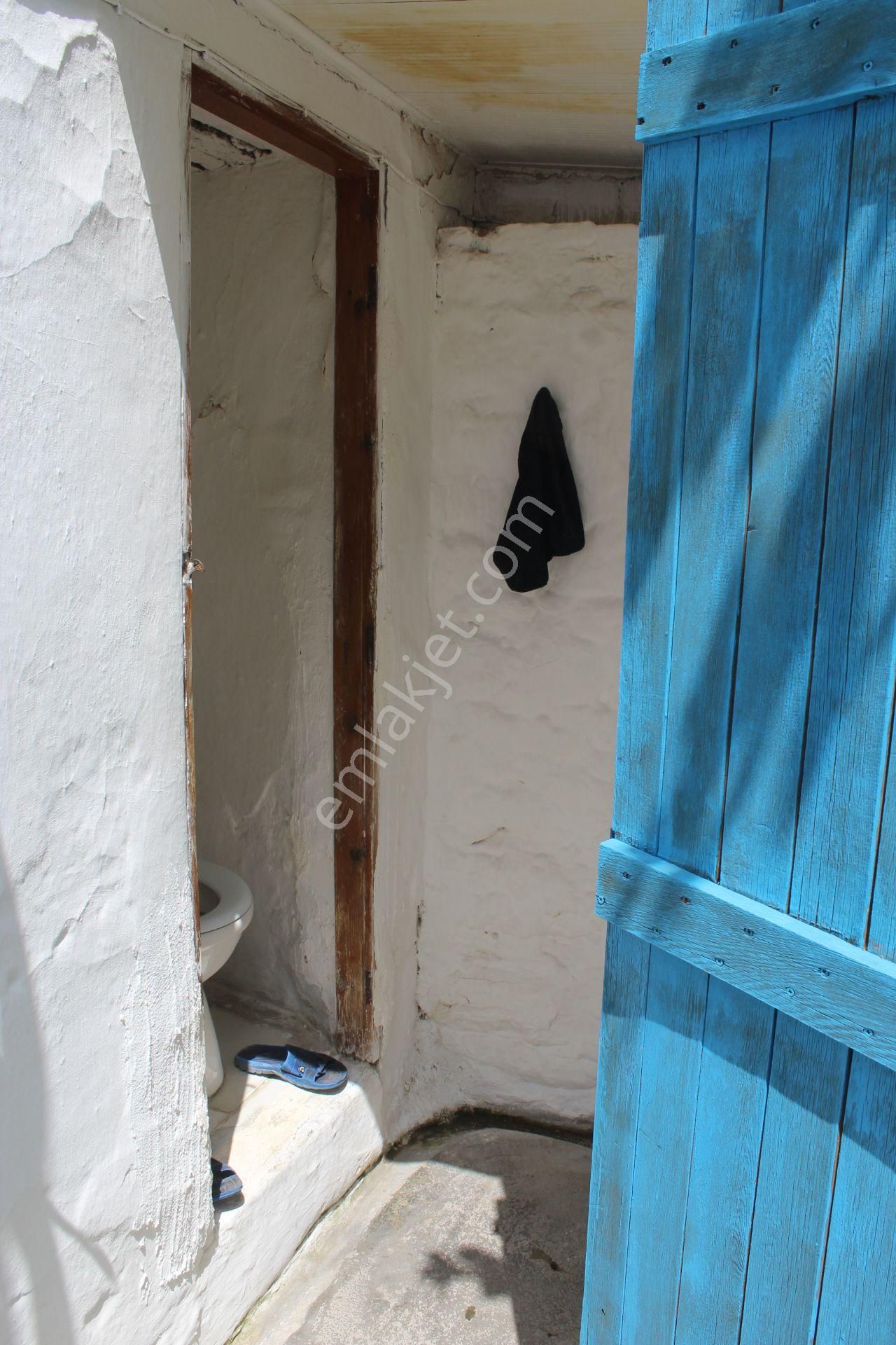 Premar Ayvada'dan Ayvalık Merkez'de 2 Katlı Avlulu 2+1 Taş Rum Evi - Görsel 8