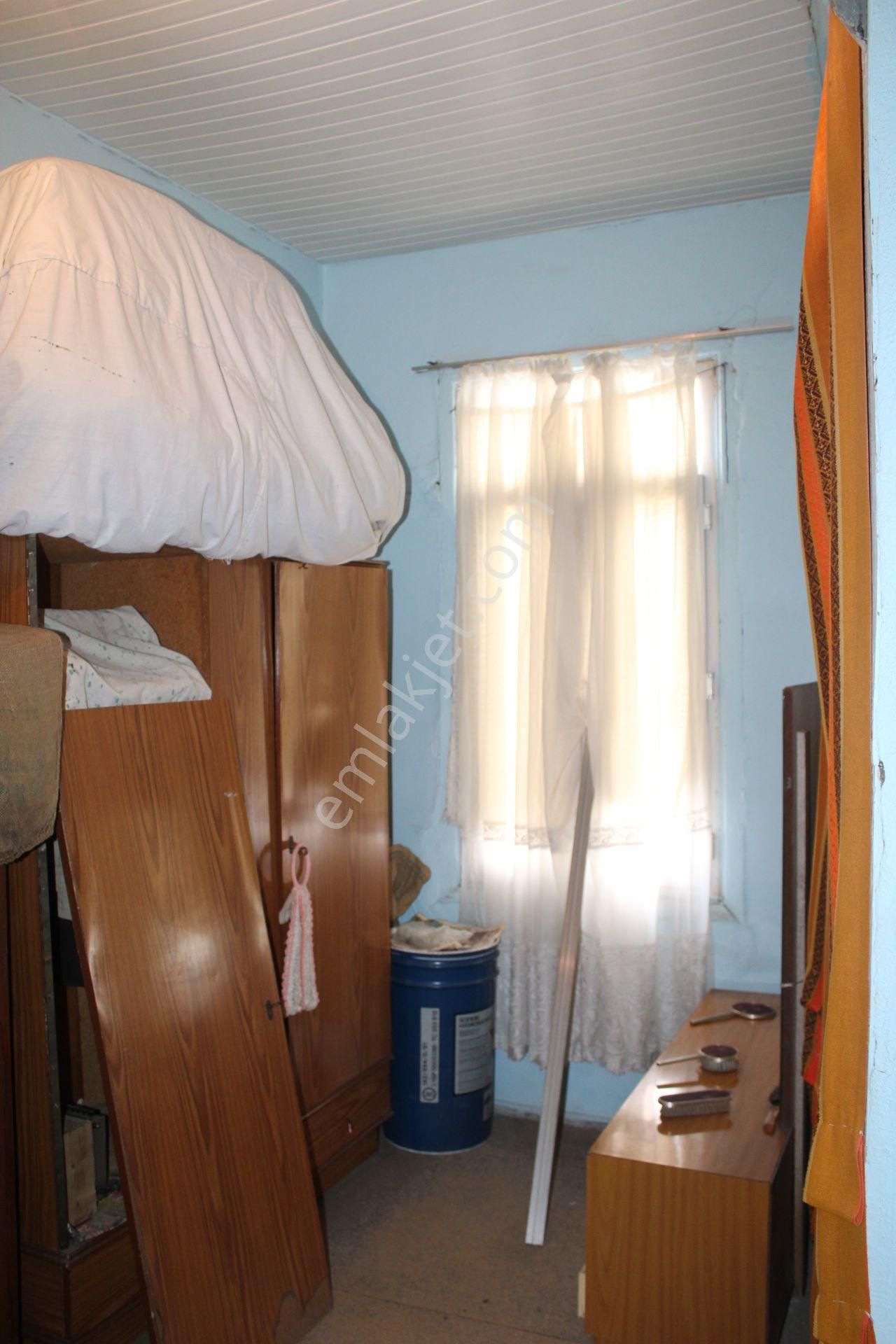 Premar Ayvada'dan Ayvalık Merkez'de 2 Katlı Avlulu 2+1 Taş Rum Evi - Görsel 23