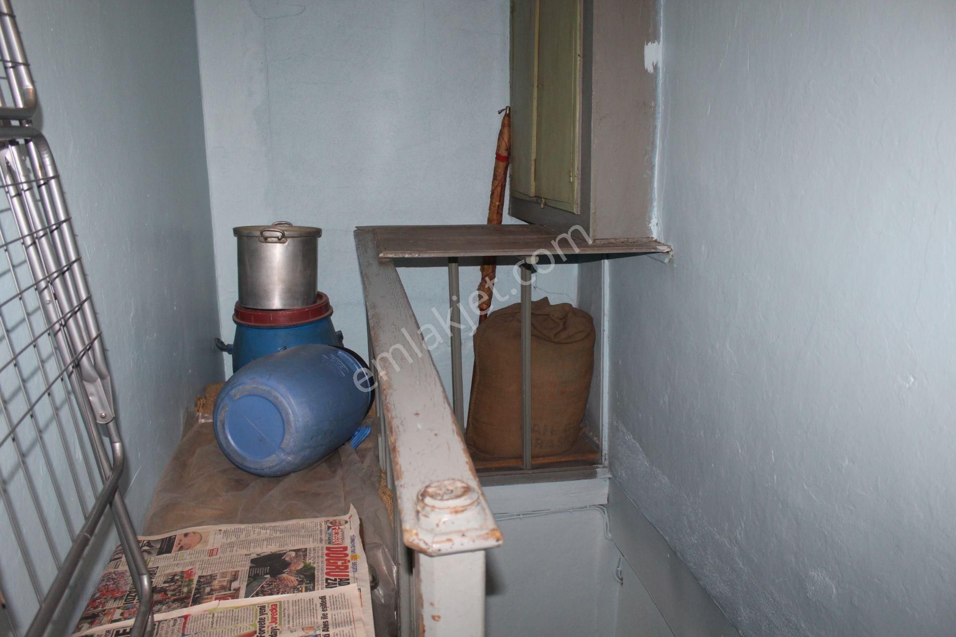 Premar Ayvada'dan Ayvalık Merkez'de 2 Katlı Avlulu 2+1 Taş Rum Evi - Görsel 24