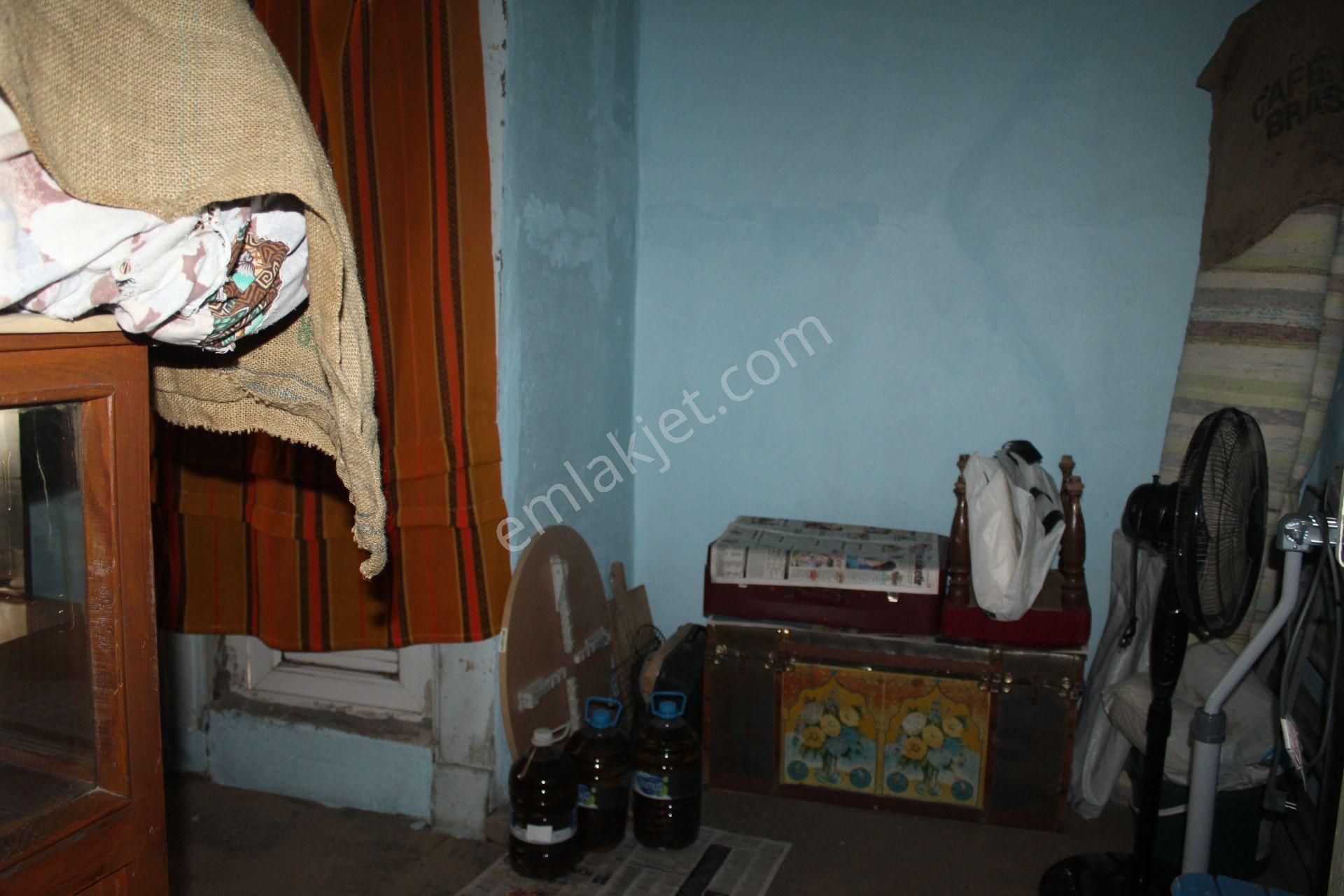 Premar Ayvada'dan Ayvalık Merkez'de 2 Katlı Avlulu 2+1 Taş Rum Evi - Görsel 16