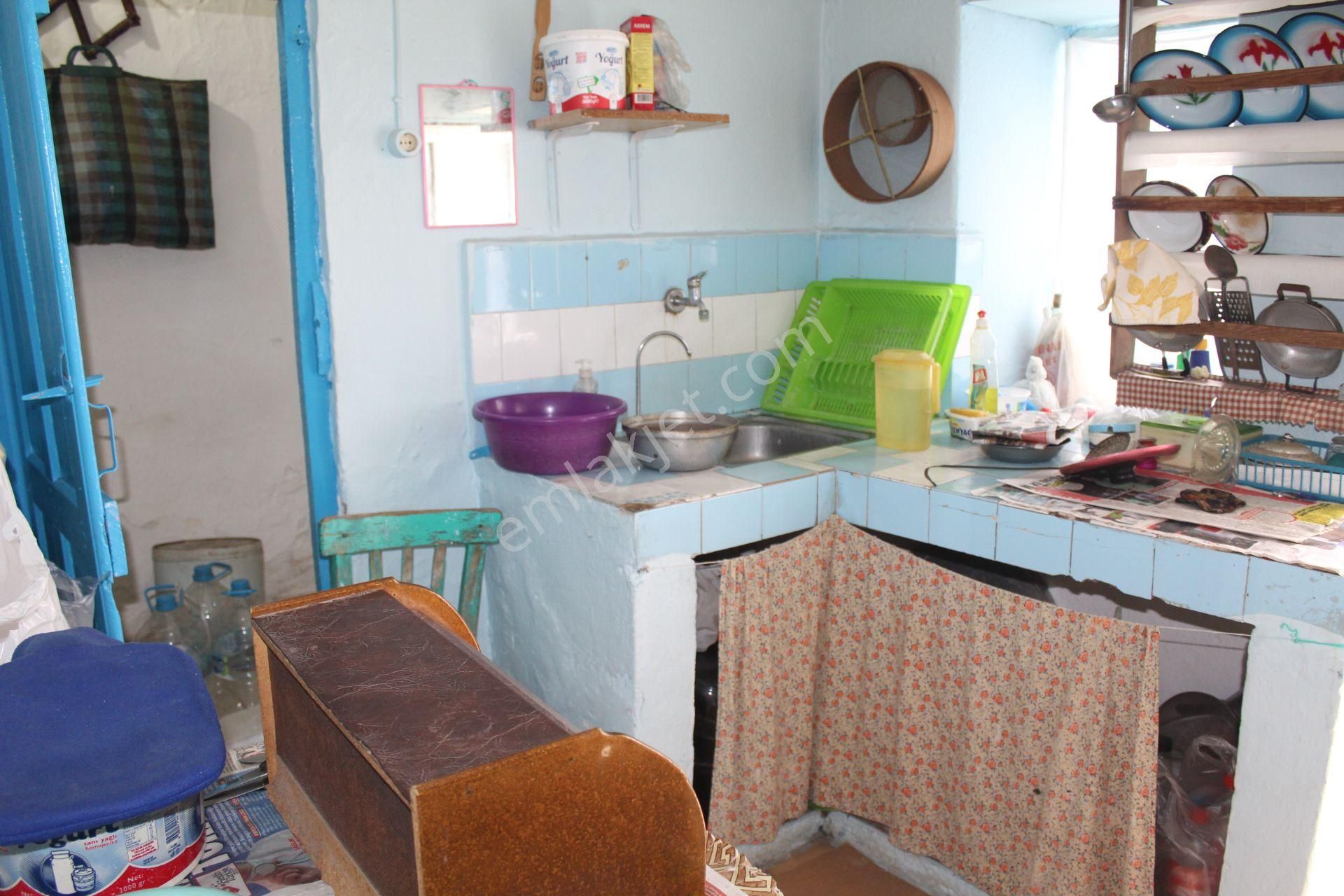 Premar Ayvada'dan Ayvalık Merkez'de 2 Katlı Avlulu 2+1 Taş Rum Evi - Görsel 13