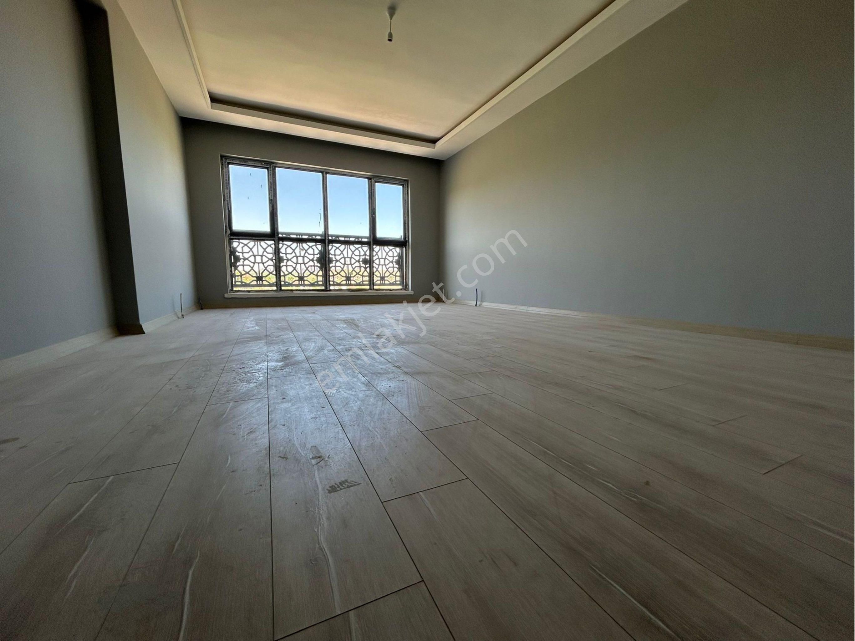 Yeni Çınar Emlak'dan Masrafsız Ara Kat Ultra Lüx Sitede 3+1 Daire!!!
