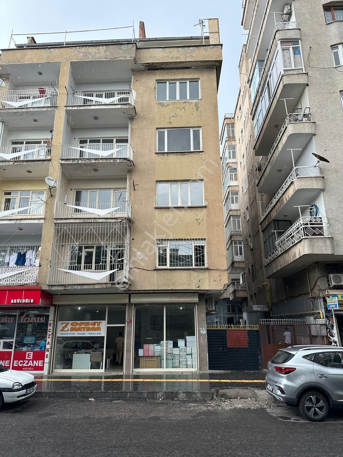 Komple Bina Veya Tek Tek Daire Şeklinde Satılık