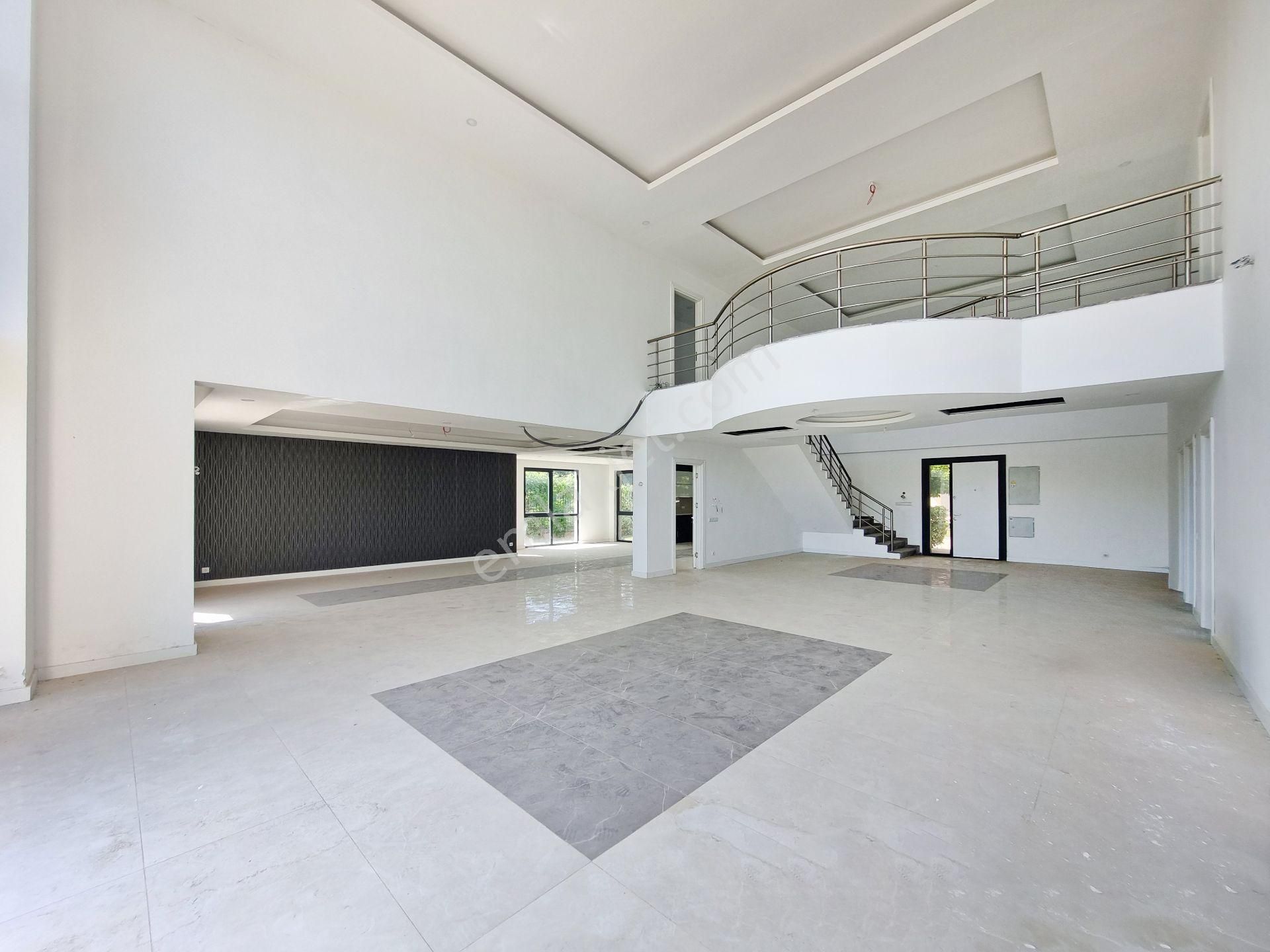Gökhan Üçgün - Château D'or Sitesi'nde Eşsiz Tam Müstakil Villa - Görsel 5