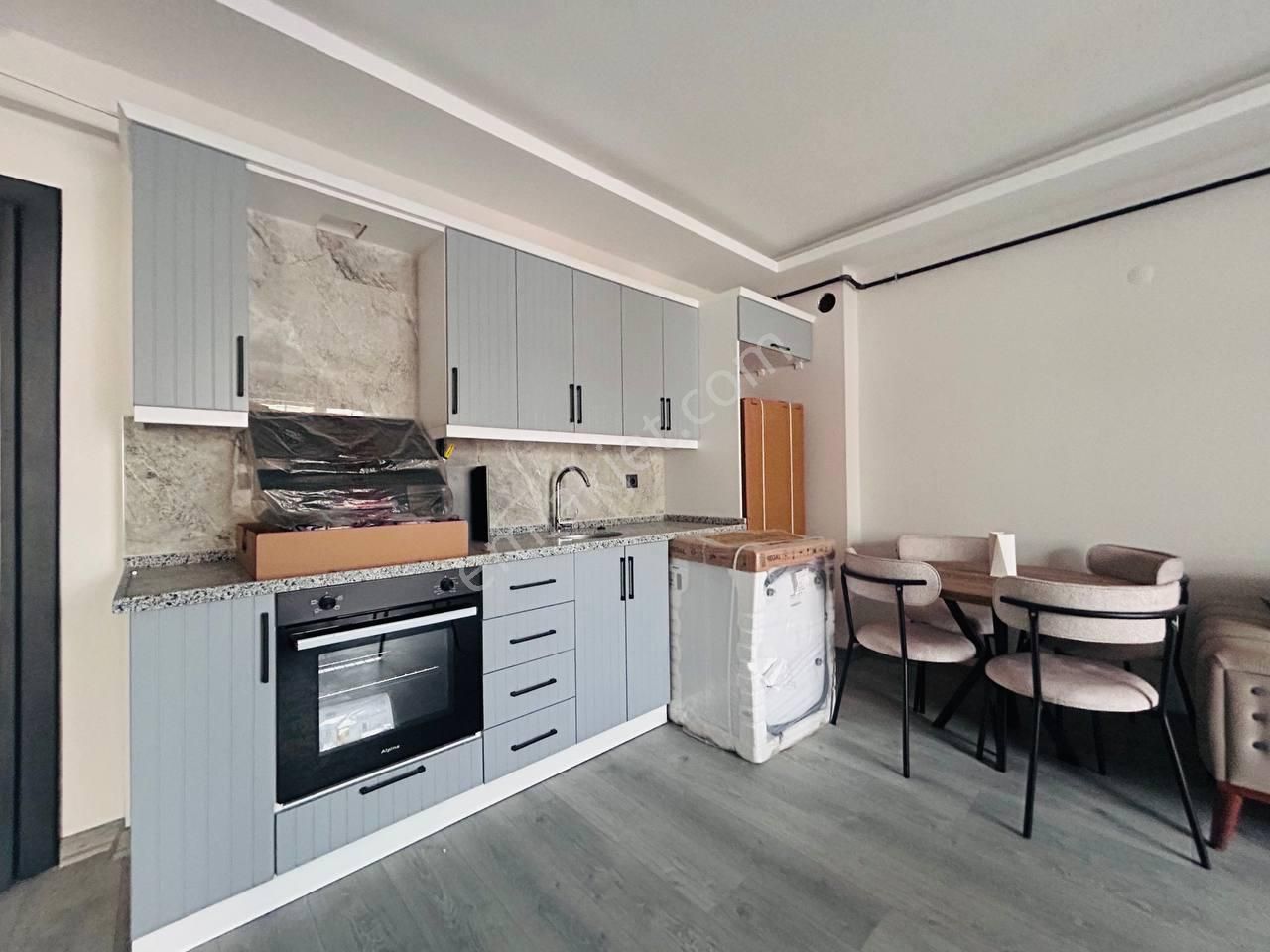 Kurupelitte Tramvay Yakını Yüksek Kredili Full Eşyalı Satılık 1+1