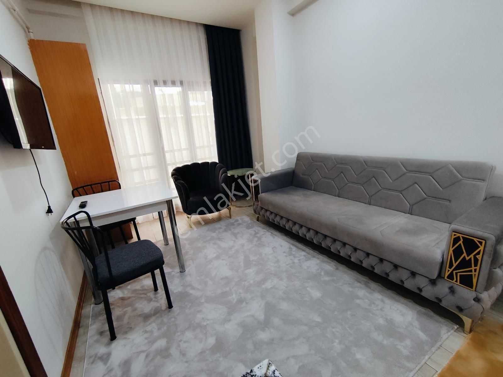 15 Mayıs Mevkisinde Bulaşık Makinesi Dahil Kiralık 1+1 Apart