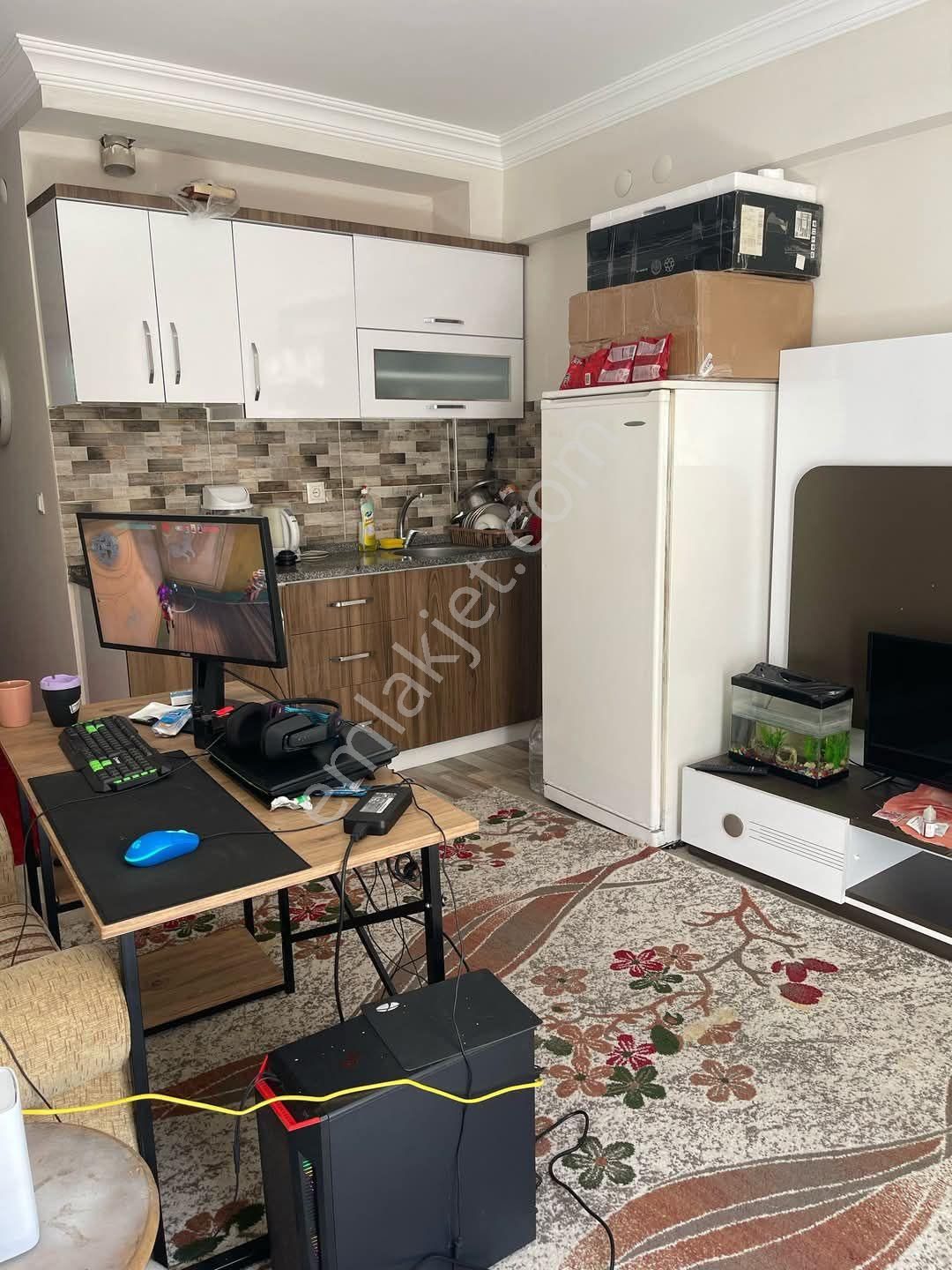 Konut Emlaktan Aydın Nazilli Dumlupınar Mah Acillllll 1+1 Full Esyalı Satilik Daire