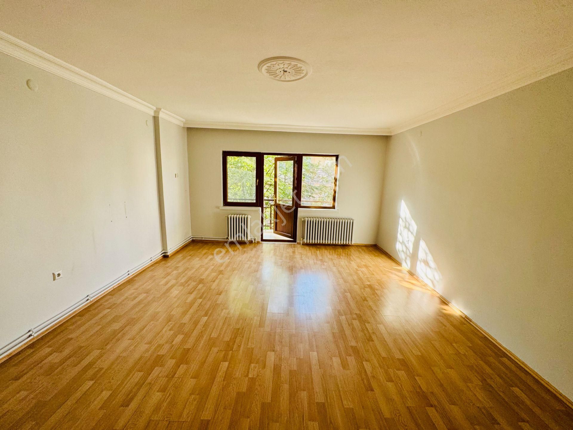 Bahçelievlerde 2+1 1.kat Site İçi Kiralık Daire Karadeniz Emlak
