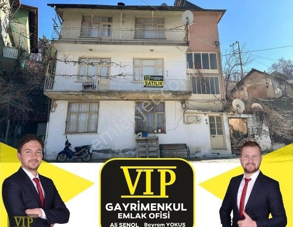 Vıp Gayrimenkul' Den Çarşı Merkezde 2+1 Daire 2 . Kat Manzaralı