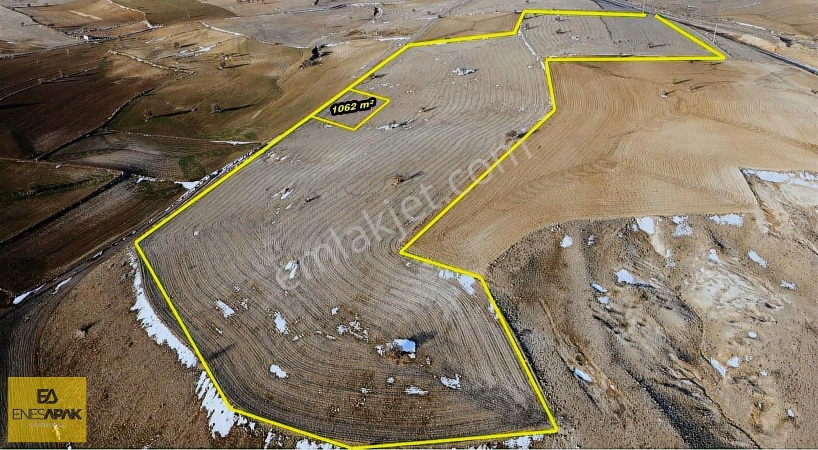 Meram Sarıkız'da 1062 M² İntikal Tapulu Bahçe