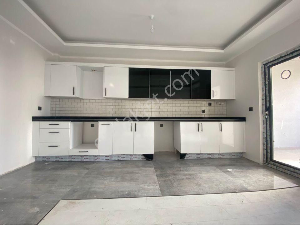 Prestij'den Beyazşehir Mızrak İnşaatte Ara Kat Sıfır 2+1 Tramvay Yakını Daire