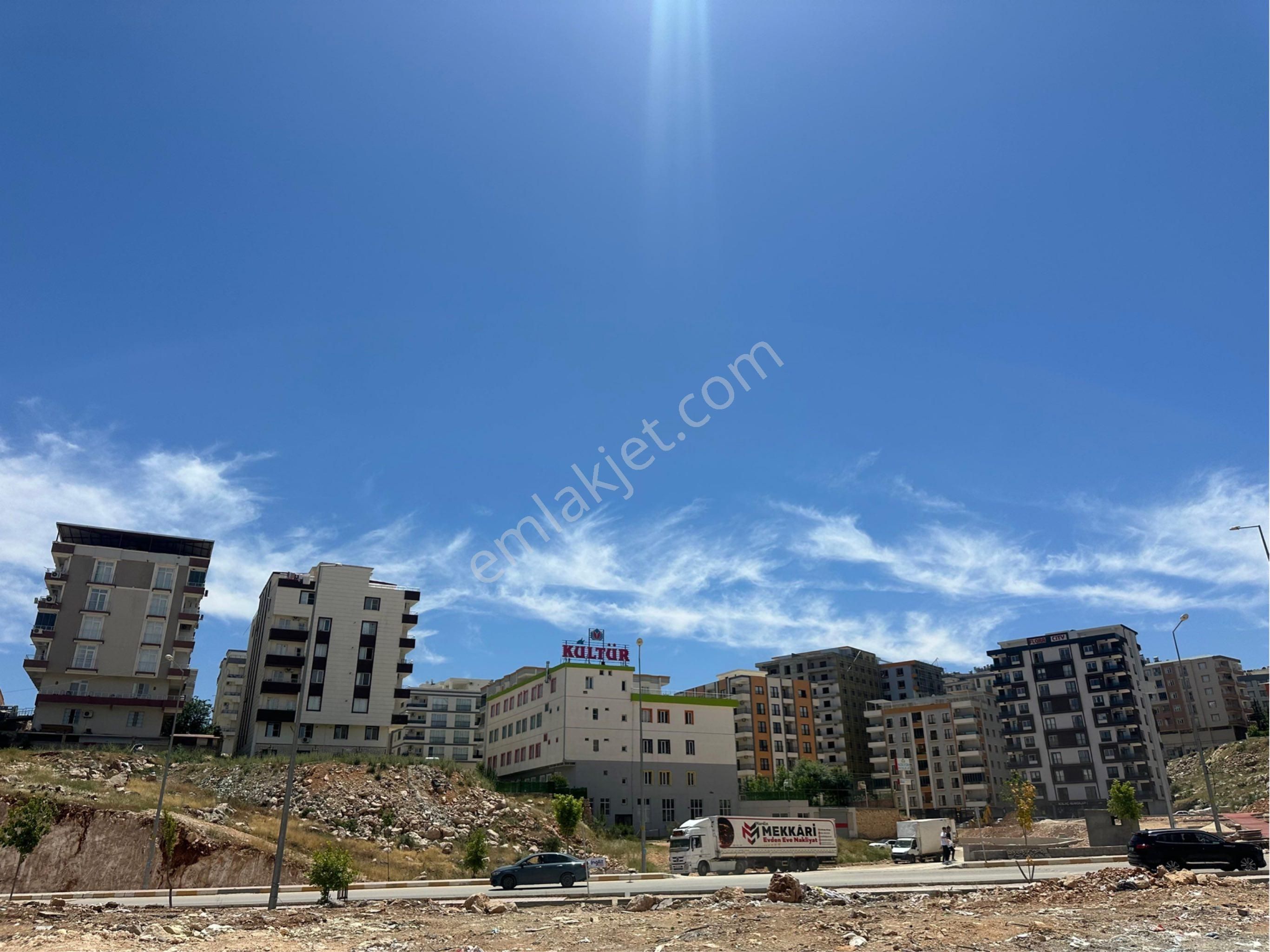 Murat Emlaktan İmarlı İnşaata Uygun 400 M2 Arsamız Satılıktır