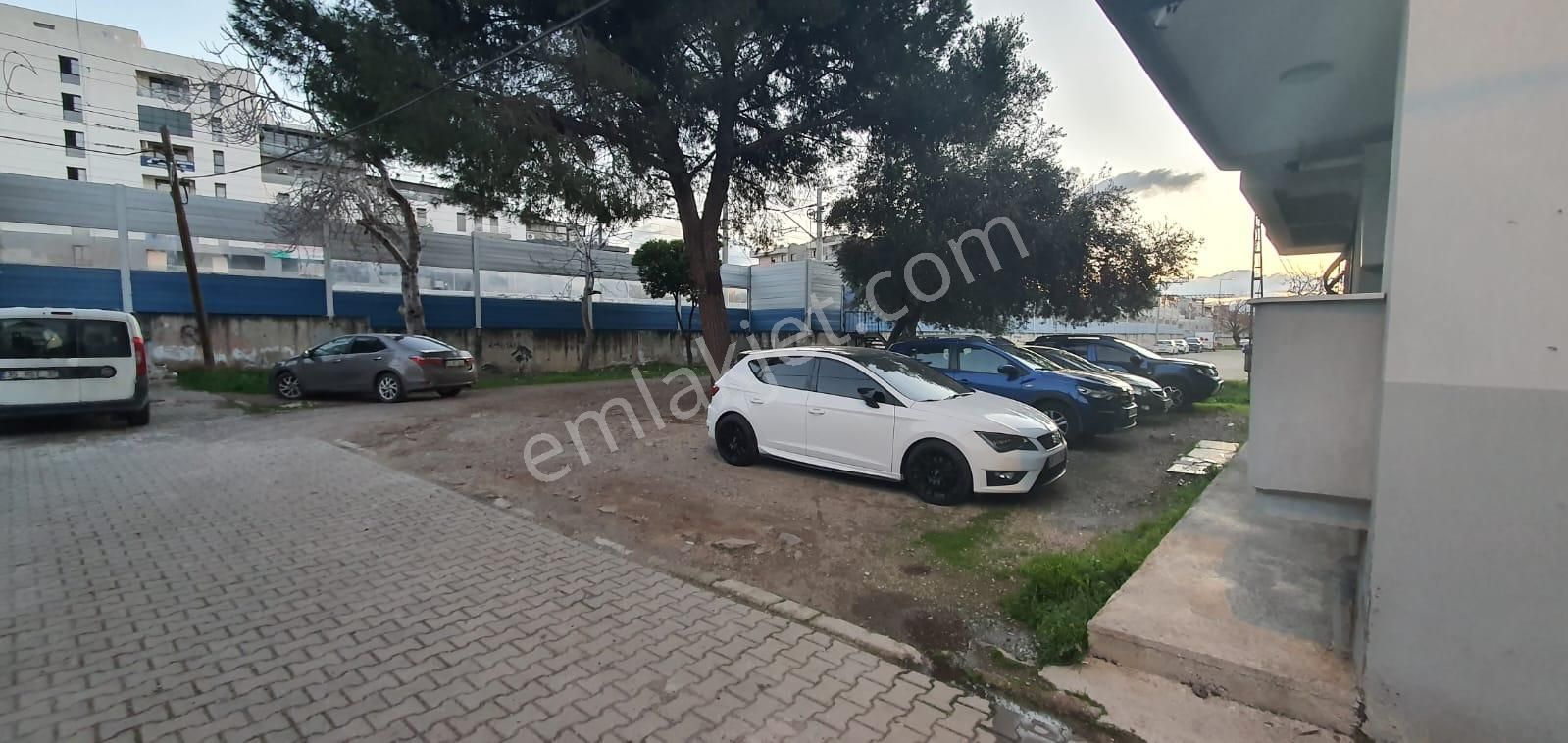 Redstone Zena'dan Çiğli'de Muhteşem Arsa