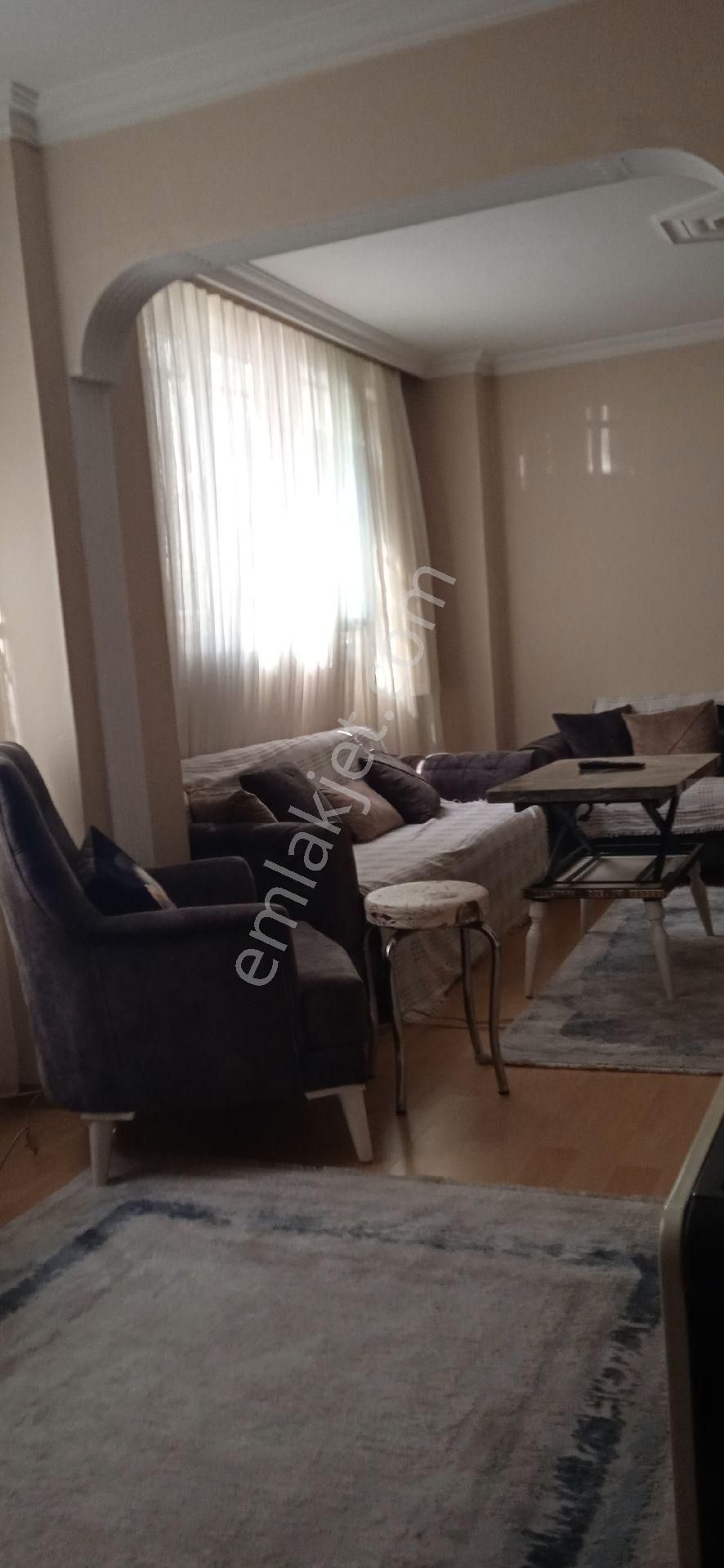 Bayrampaşa Yıldırım Şehit Cahit Bayraktar Sokakda Satılık 3+1 Bodrum Daire - Görsel 2