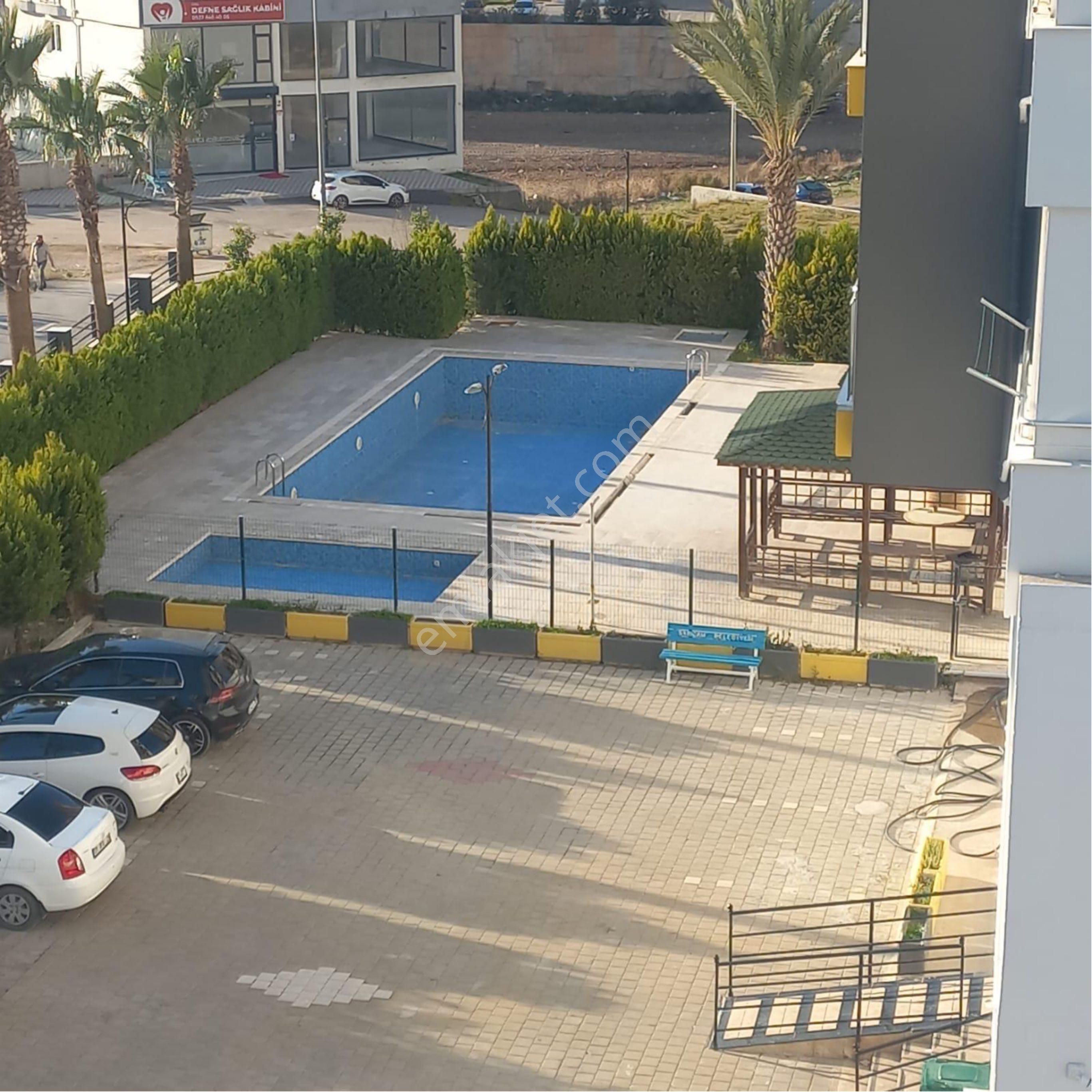Sarıçam Çarkıpare Mahallesi 3+1 Açık Mutfak Çift Banyo Giyinme Odalı Satılık Daire!!