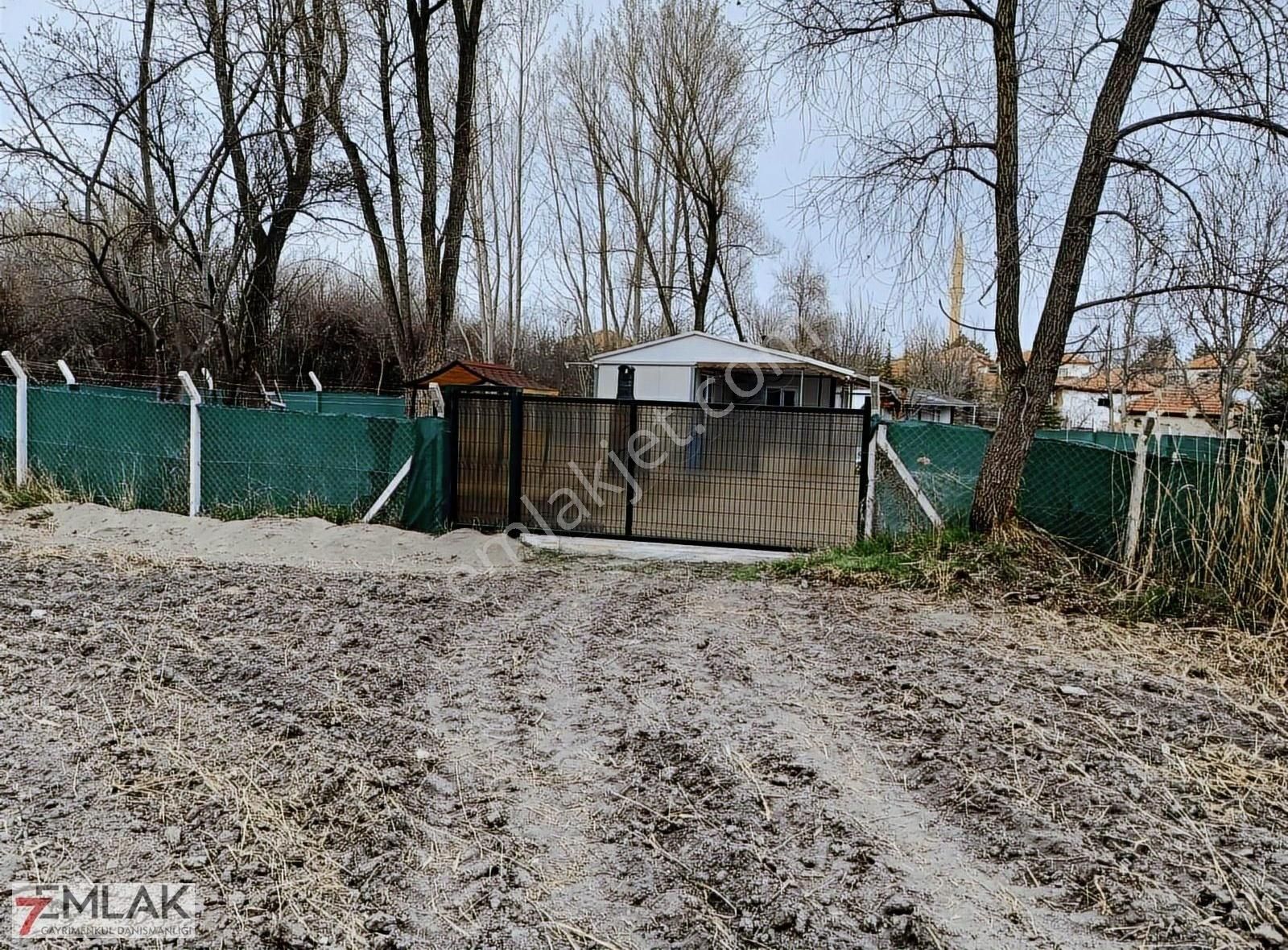 Tek Tapu 850m2 İçinde Evi Yapılı Herşey Tam Köy İçi Merkeze 5dk