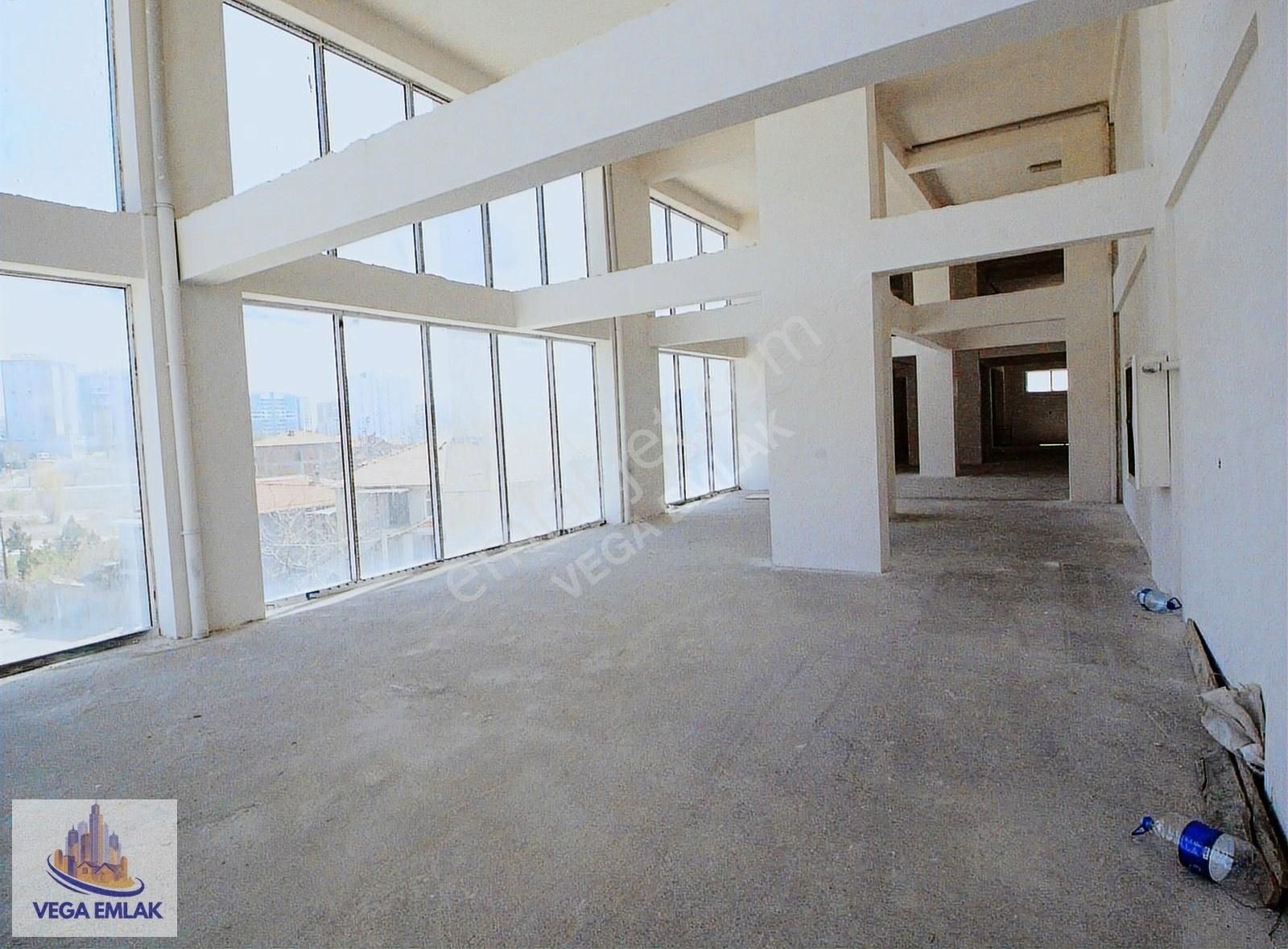 Vega Emlaktan Ana Caddede Bulvara Cephe 800 M2 Boş Dükkan - Görsel 29