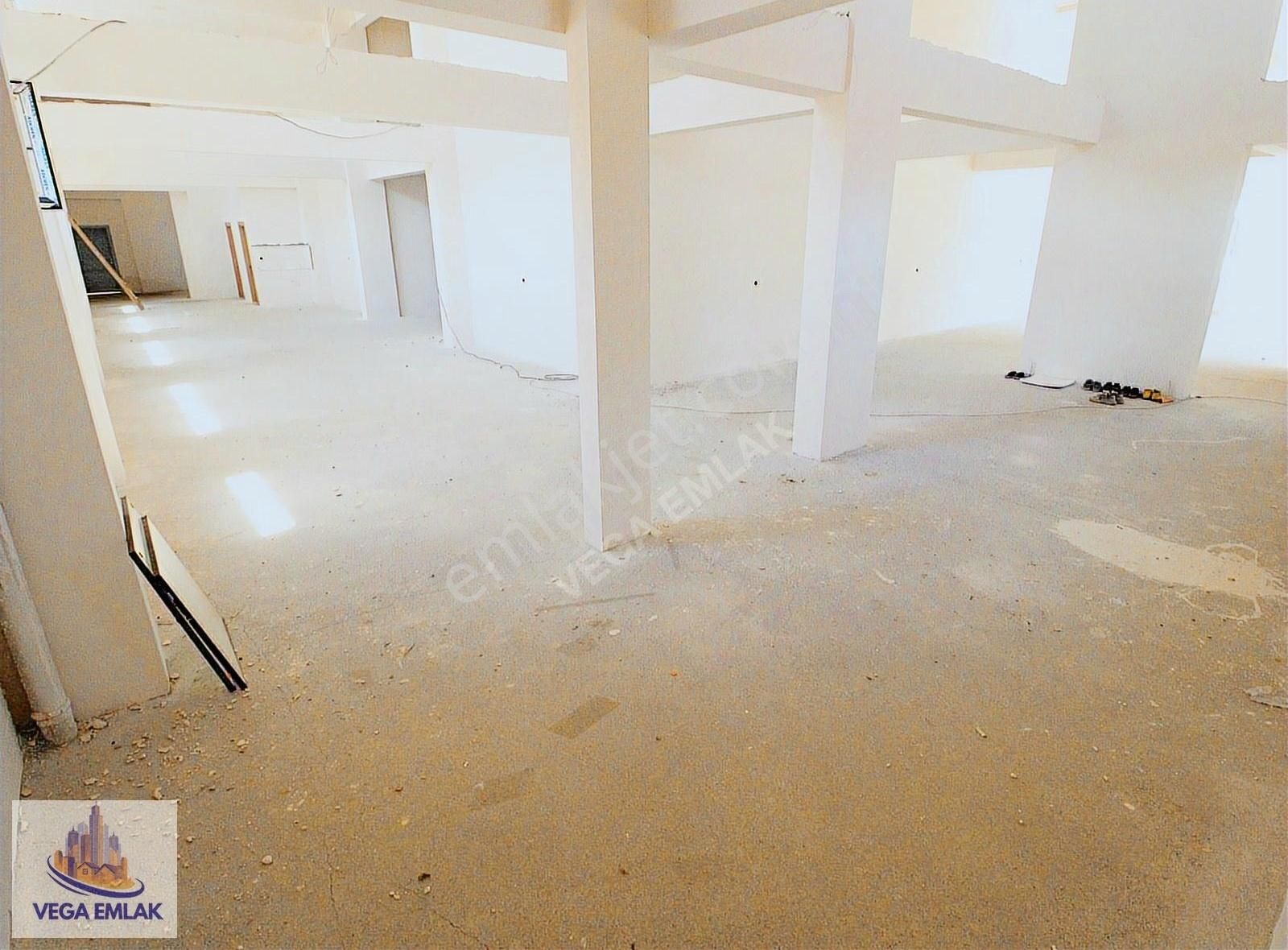 Vega Emlaktan Ana Caddede Bulvara Cephe 800 M2 Boş Dükkan - Görsel 23