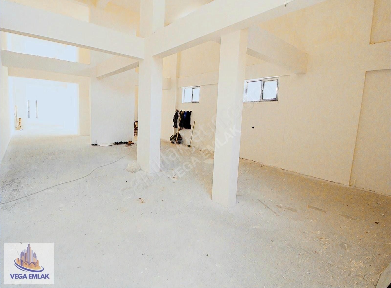 Vega Emlaktan Ana Caddede Bulvara Cephe 800 M2 Boş Dükkan - Görsel 13