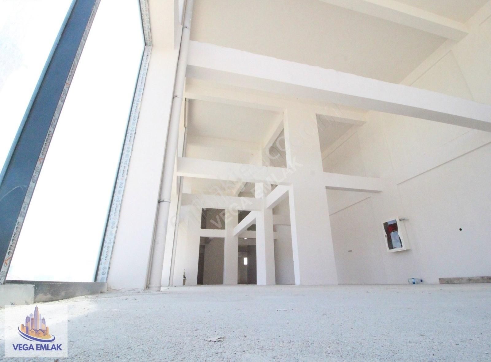 Vega Emlaktan Ana Caddede Bulvara Cephe 800 M2 Boş Dükkan - Görsel 19