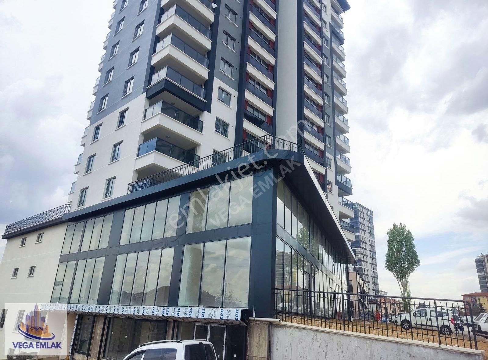 Vega Emlaktan Ana Caddede Bulvara Cephe 800 M2 Boş Dükkan - Görsel 35