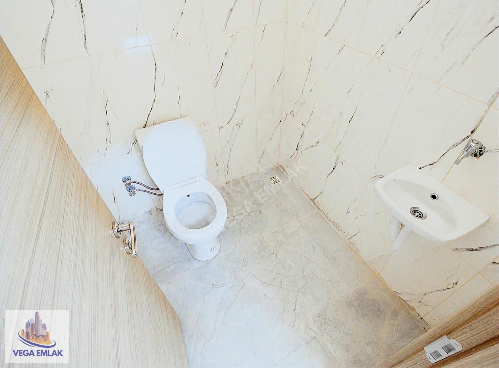 Vega Emlaktan Ana Caddede Bulvara Cephe 800 M2 Boş Dükkan - Görsel 16