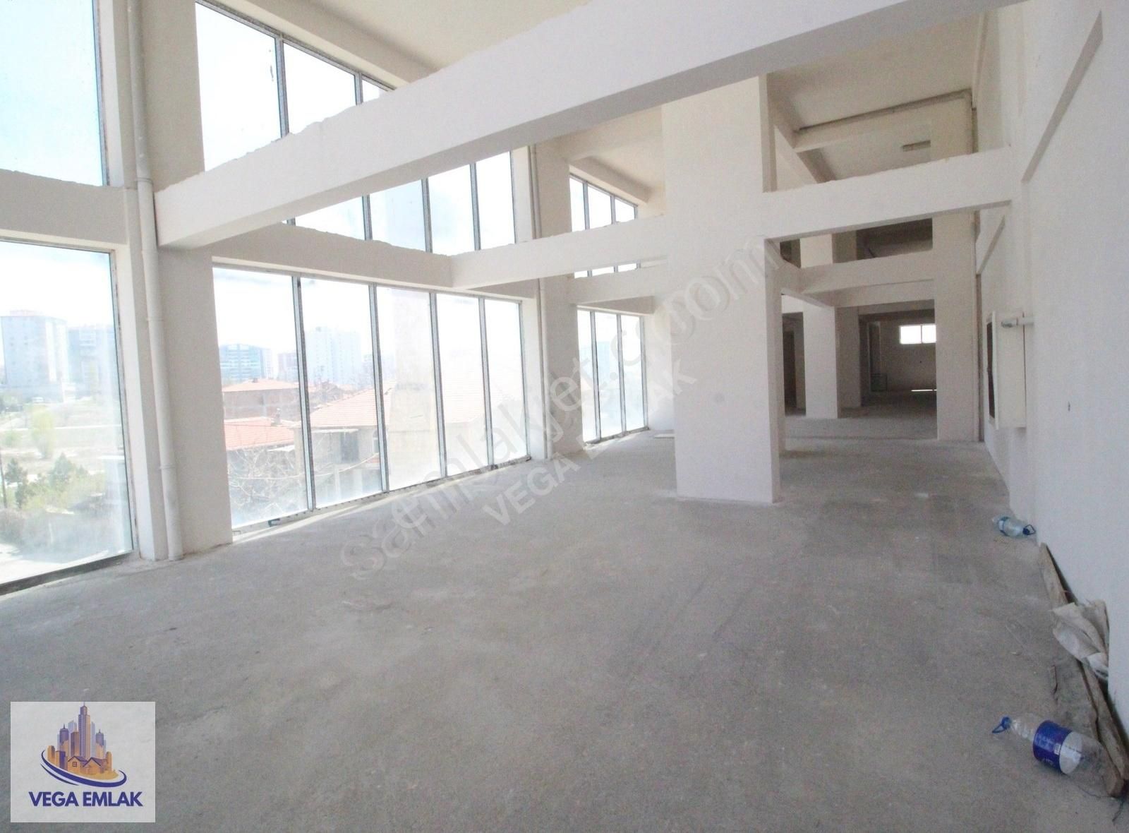 Vega Emlaktan Ana Caddede Bulvara Cephe 800 M2 Boş Dükkan - Görsel 22