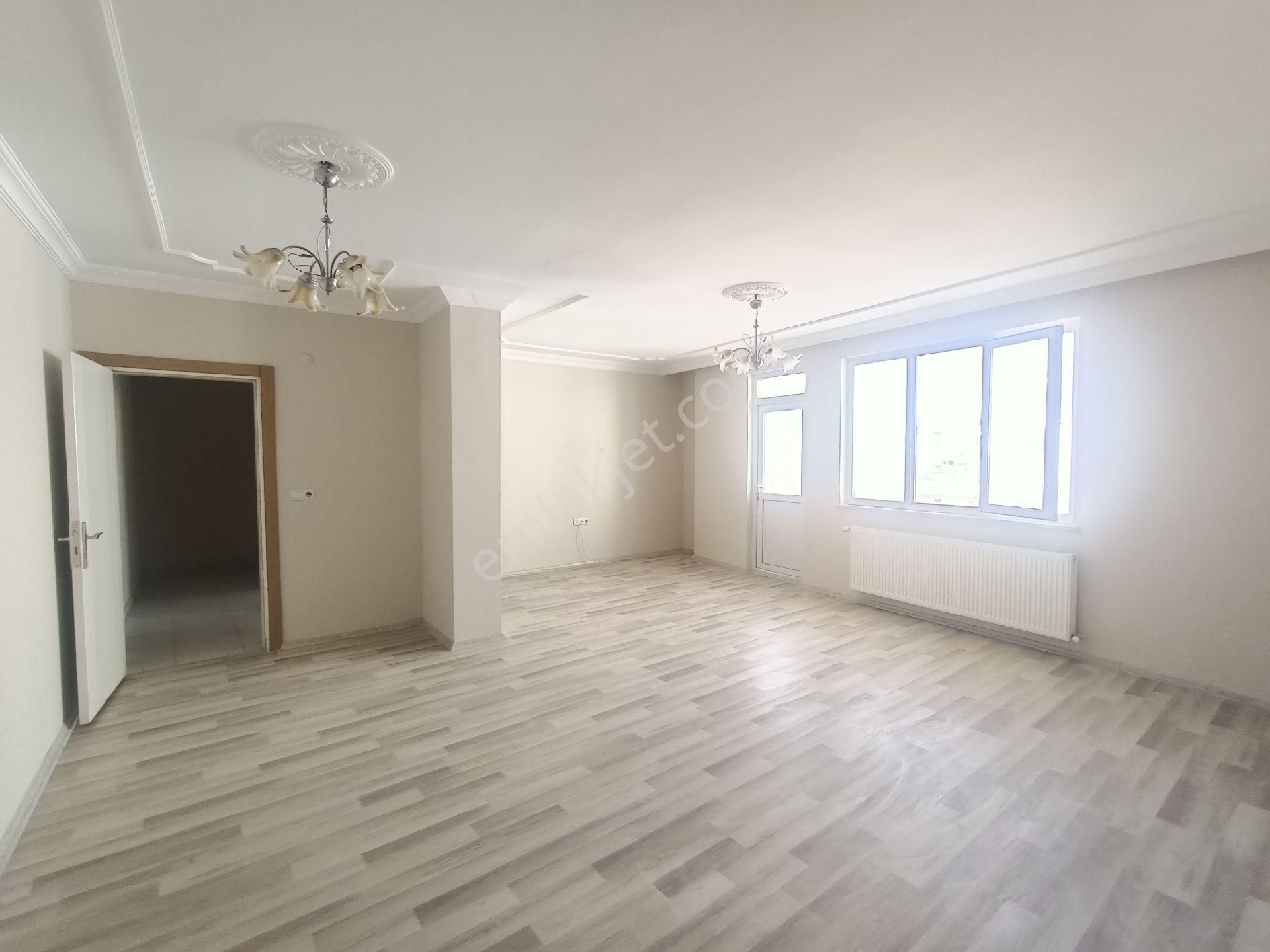 Acil Satılık 4+1 Dubleks Daire Asansör+doğalgaz Serik Kökez !
