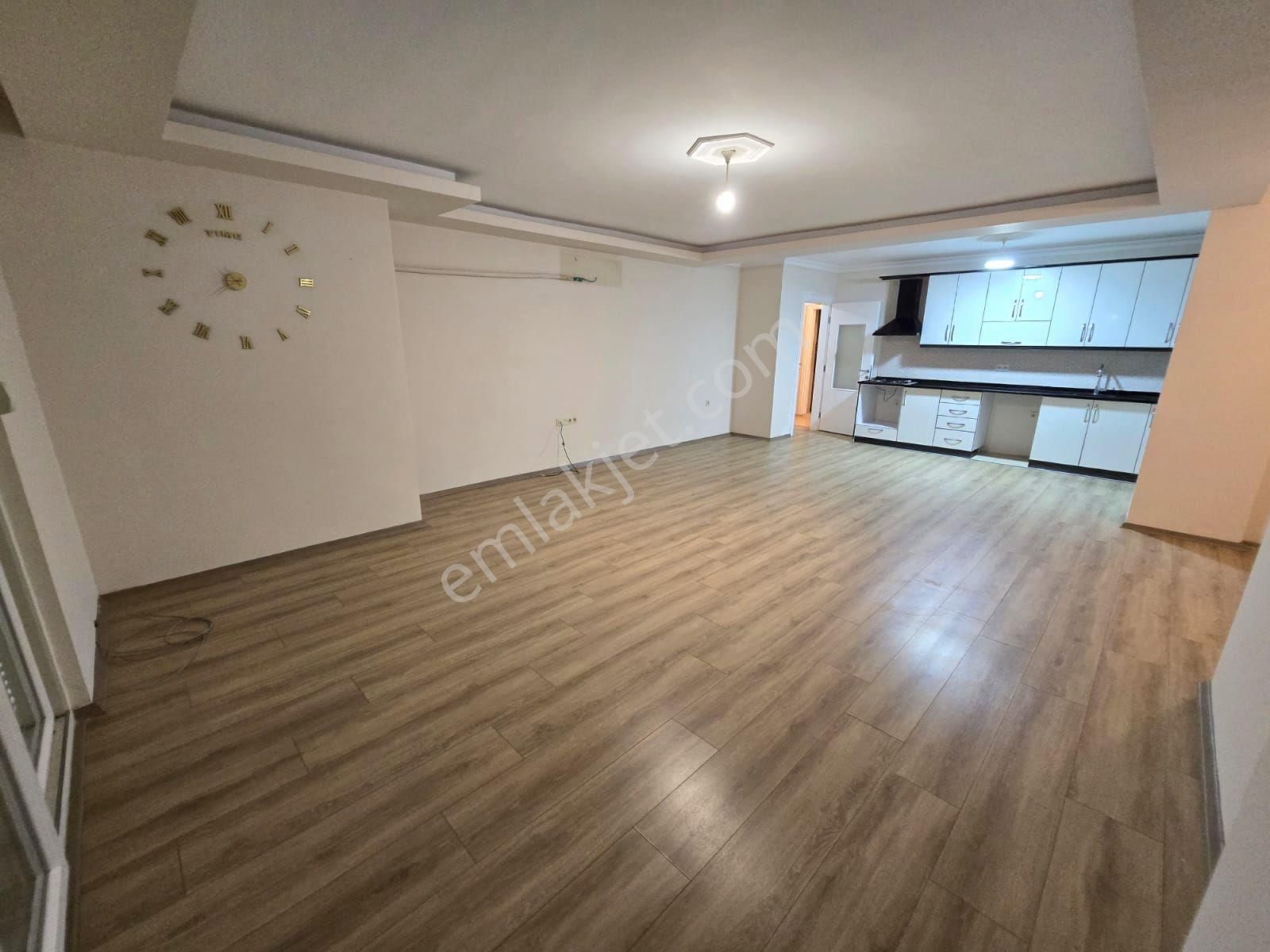 Ilıca ' Da Kiralık 3+1' Den Bozma Çok Geniş 2+1 Kıralık Daire
