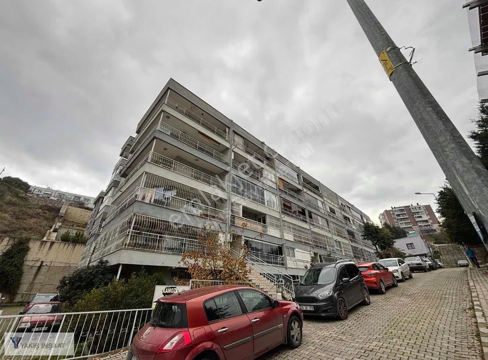 Yeşılyurtdun En Rahat Lokasyonunda Satılık 150 M2 Geniş Daire