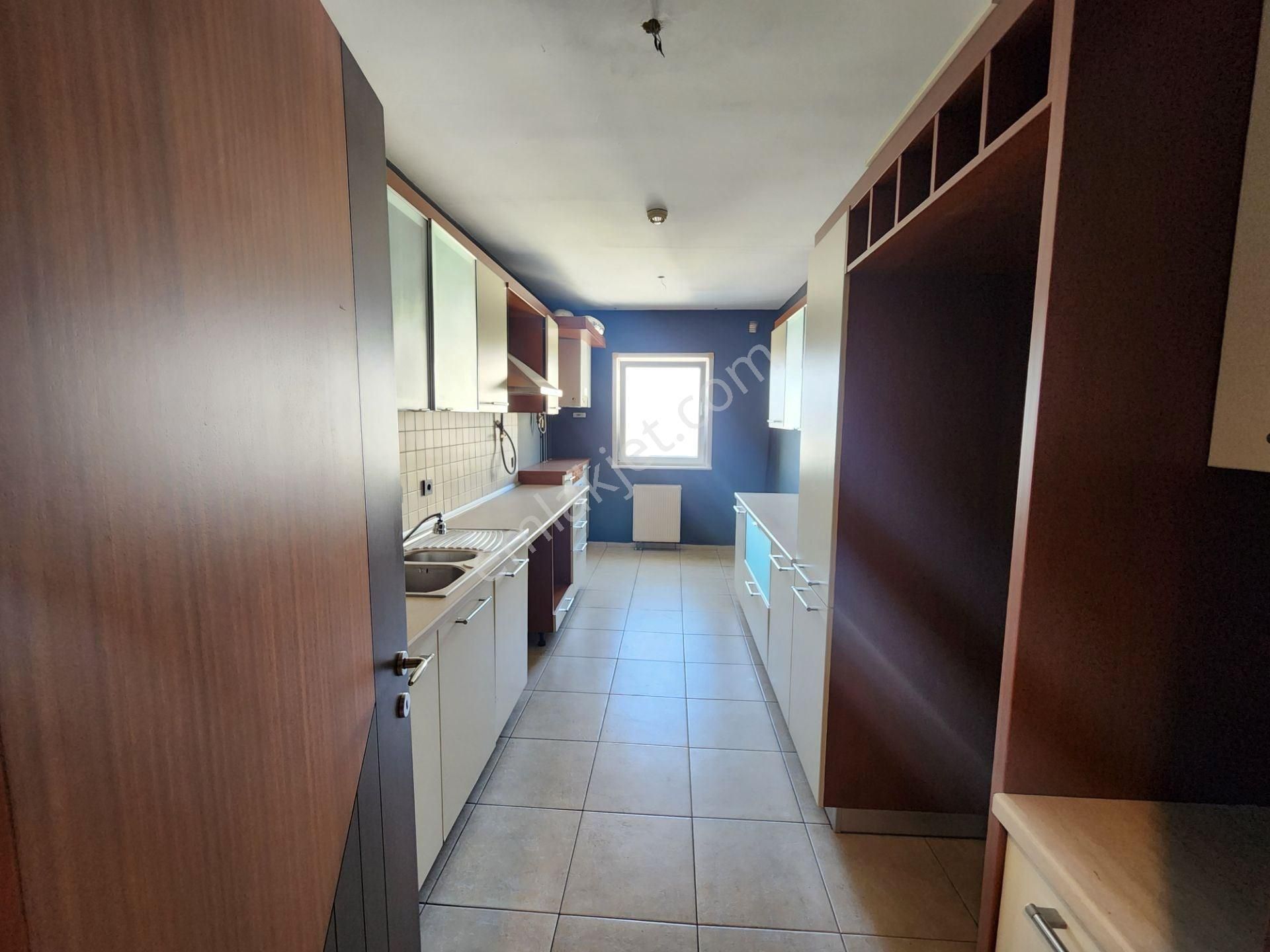 Ataşehir Residence Zirvesinde Deniz&adalar Manzaralı Kiralık 4+1 - Görsel 10