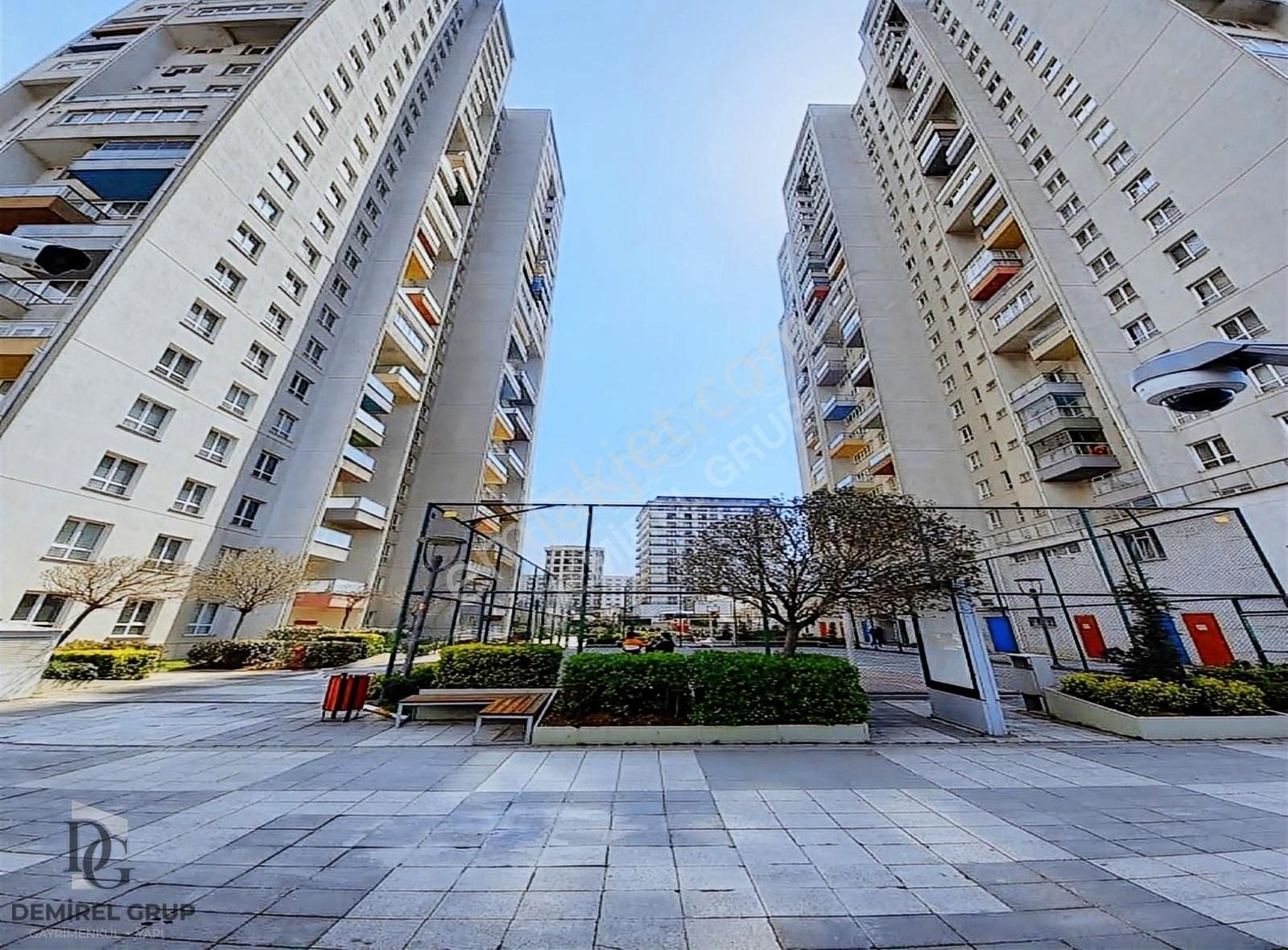 Sultaniye Mahallesi Güvenlikli Site İçi Krediye Uygun 1+1 Daire!