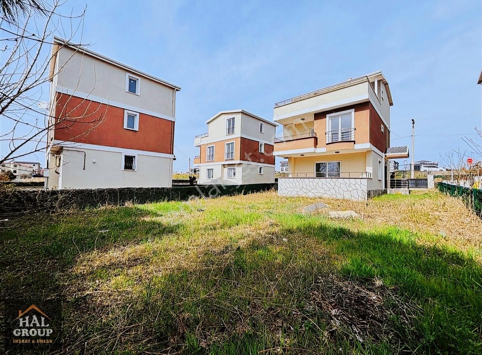╭╯hâl Group╰╮deniz Tarafı Arayanlara Geniş Bahçeli Bağımsz Villa