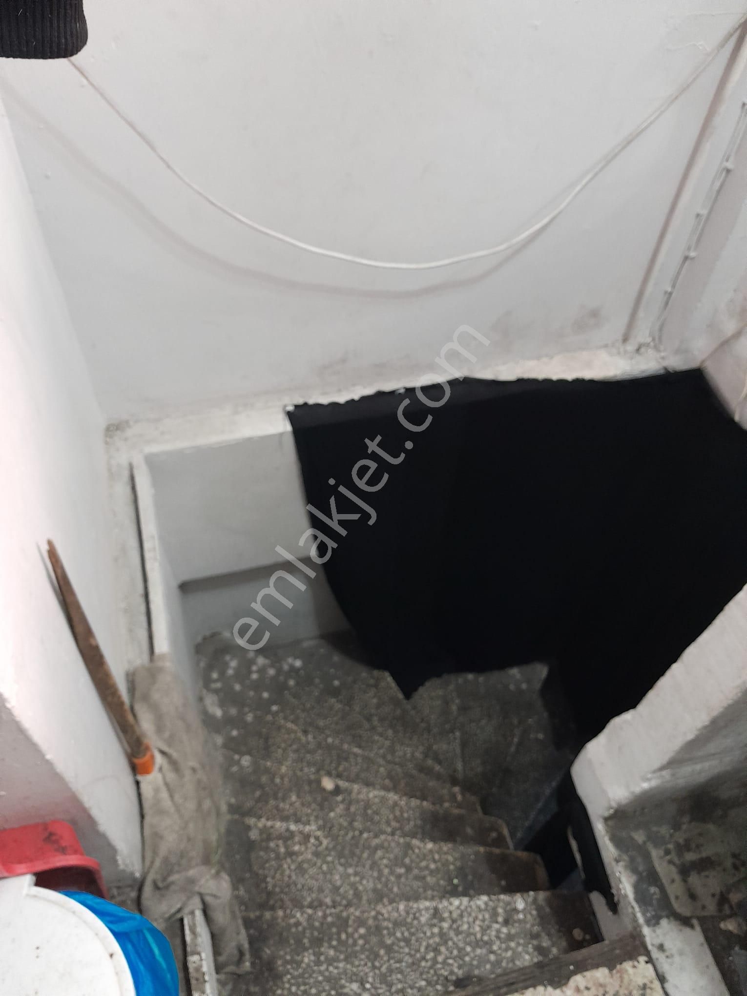 Caddeye Yakın Depolu İskanlı Yatırımlık İşyeri-dükkan - Görsel 9