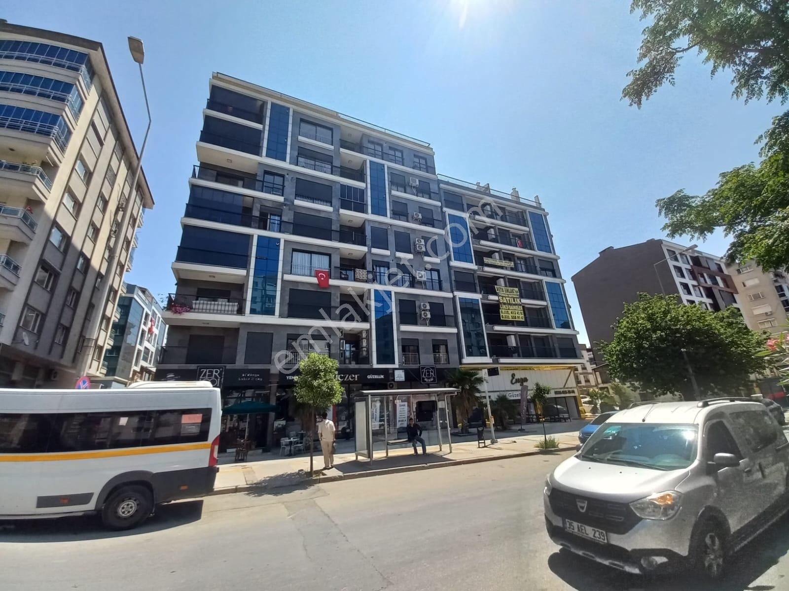 Konak Zafertepe Mahallesinde Yeni Binada Kiralık Daire