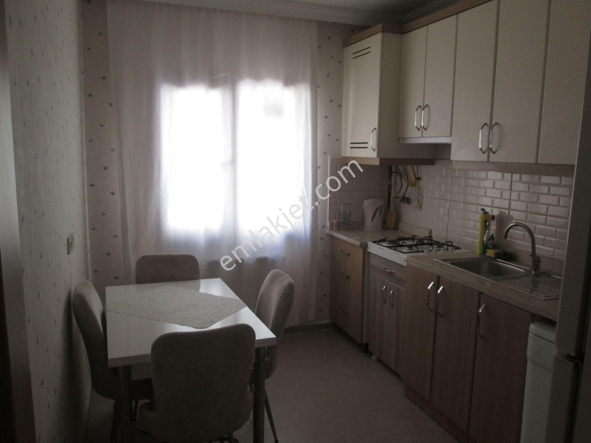 Krc'den Merkezi Konumda Eşyalı Kiralık 2+1 Daire